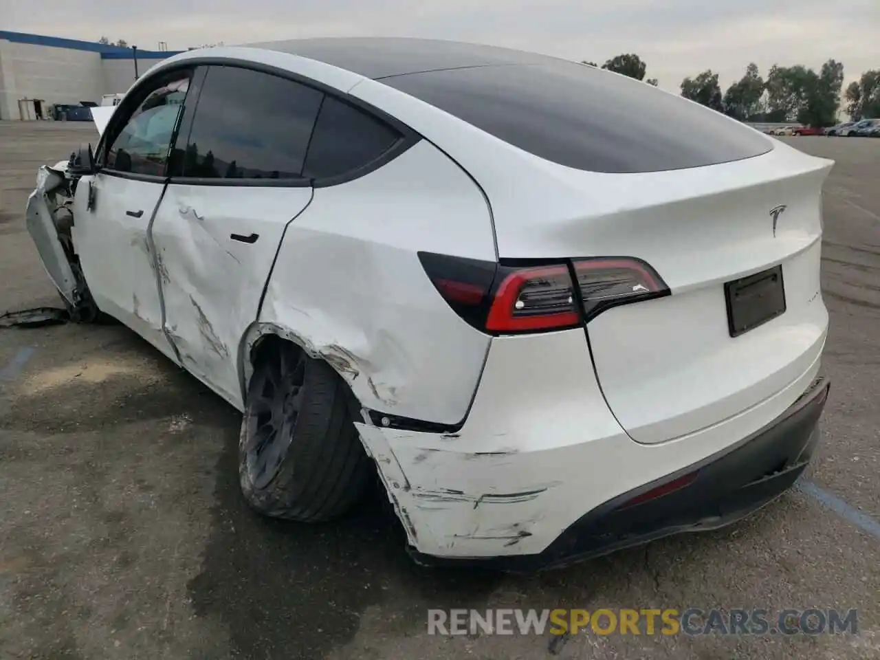 3 Photograph of a damaged car 5YJYGDEE4MF084843 TESLA MODEL Y 2021