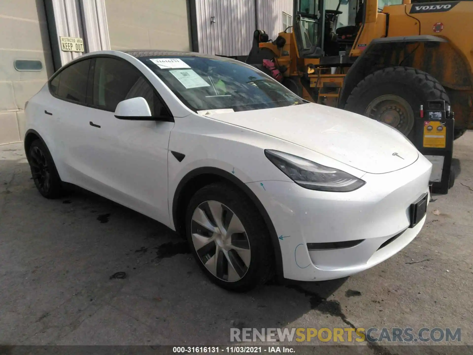 1 Photograph of a damaged car 5YJYGDEE4MF086317 TESLA MODEL Y 2021