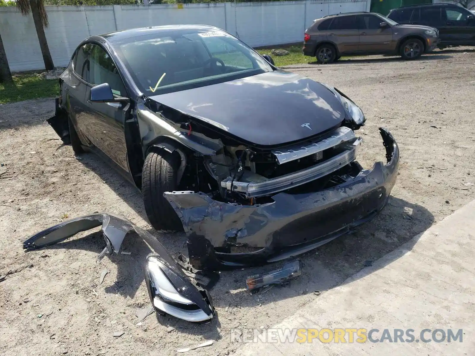 1 Photograph of a damaged car 5YJYGDEE4MF088178 TESLA MODEL Y 2021