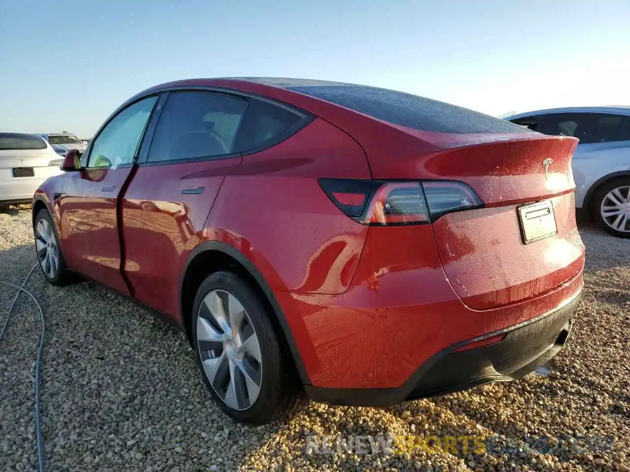 3 Photograph of a damaged car 5YJYGDEE4MF088763 TESLA MODEL Y 2021