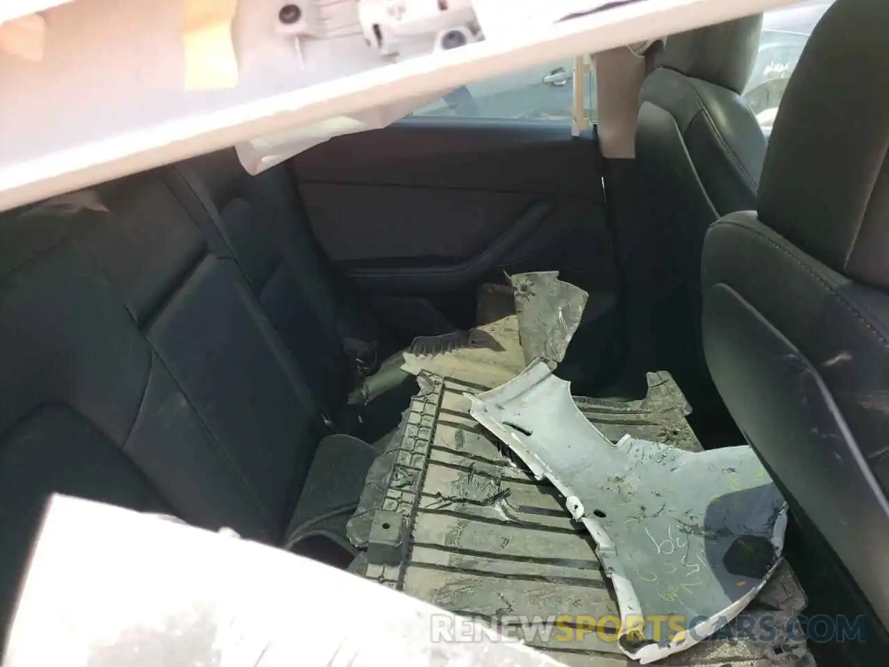 6 Photograph of a damaged car 5YJYGDEE4MF090660 TESLA MODEL Y 2021