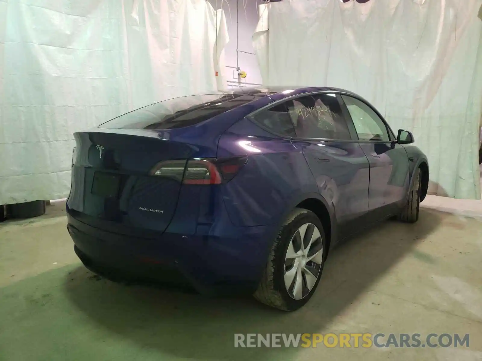 4 Фотография поврежденного автомобиля 5YJYGDEE4MF099925 TESLA MODEL Y 2021