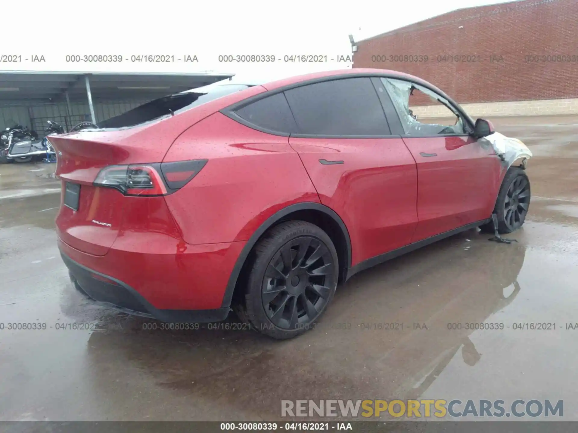 4 Photograph of a damaged car 5YJYGDEE4MF108073 TESLA MODEL Y 2021