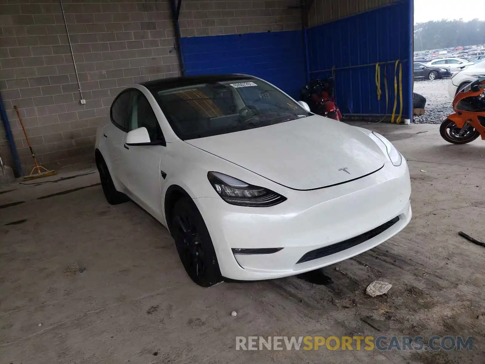 1 Photograph of a damaged car 5YJYGDEE4MF108168 TESLA MODEL Y 2021