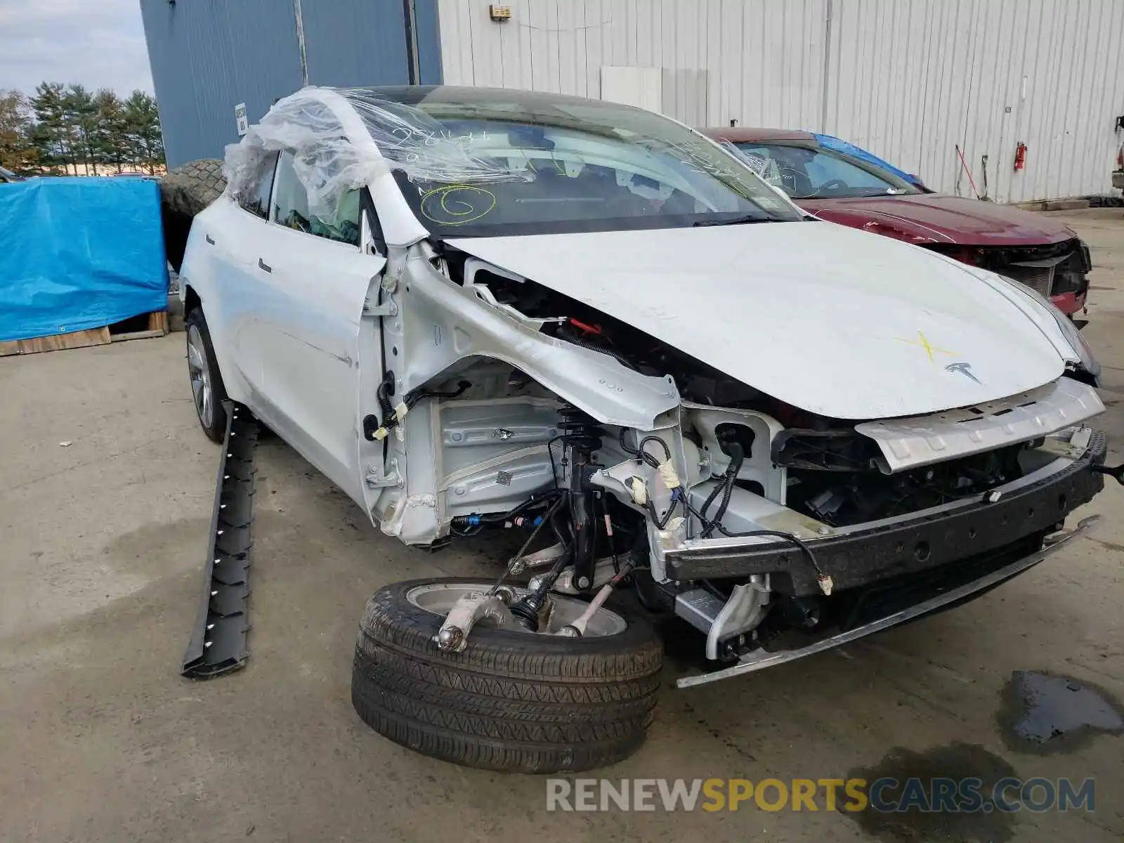 1 Photograph of a damaged car 5YJYGDEE4MF110020 TESLA MODEL Y 2021