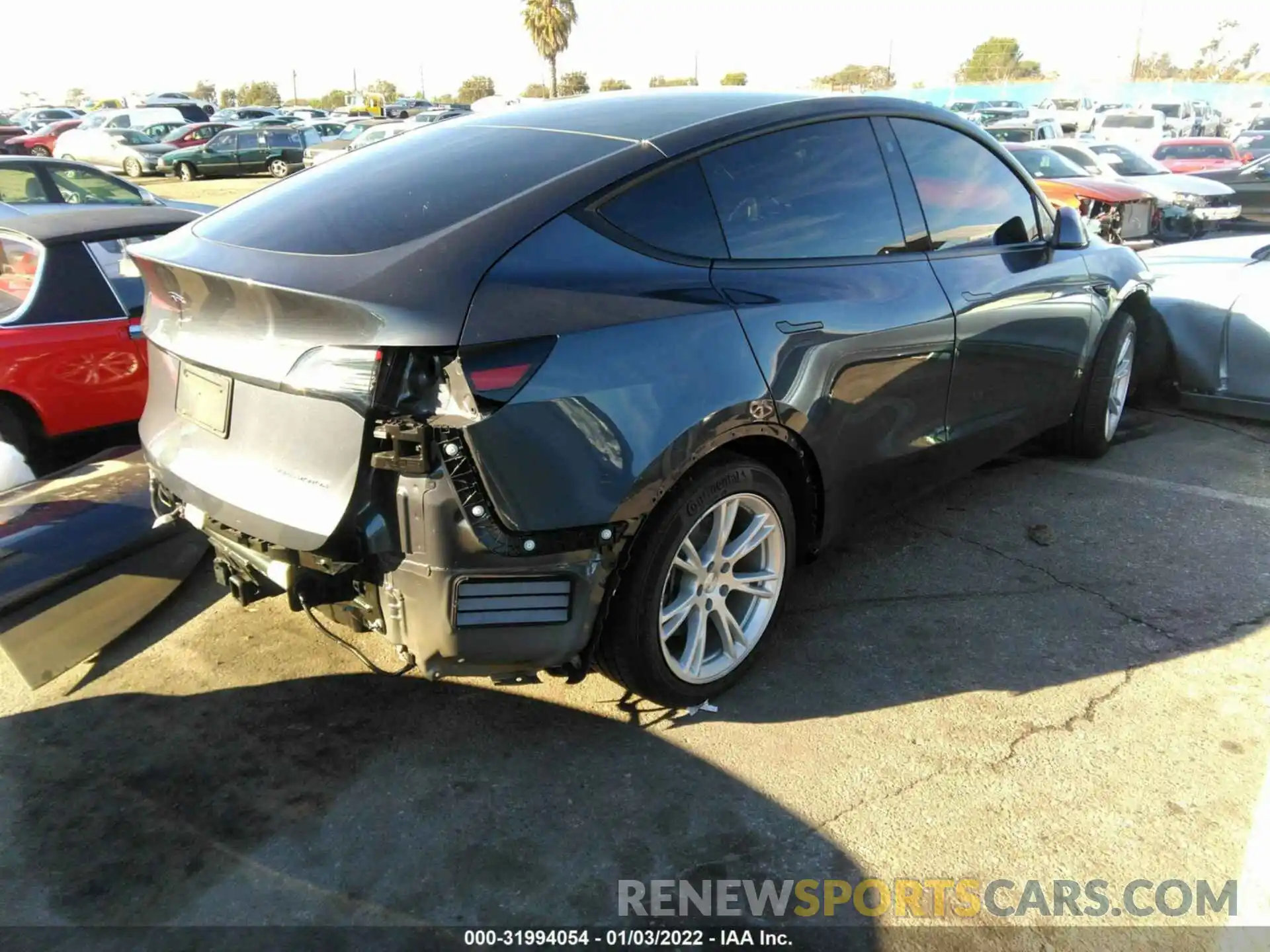 4 Photograph of a damaged car 5YJYGDEE4MF119204 TESLA MODEL Y 2021