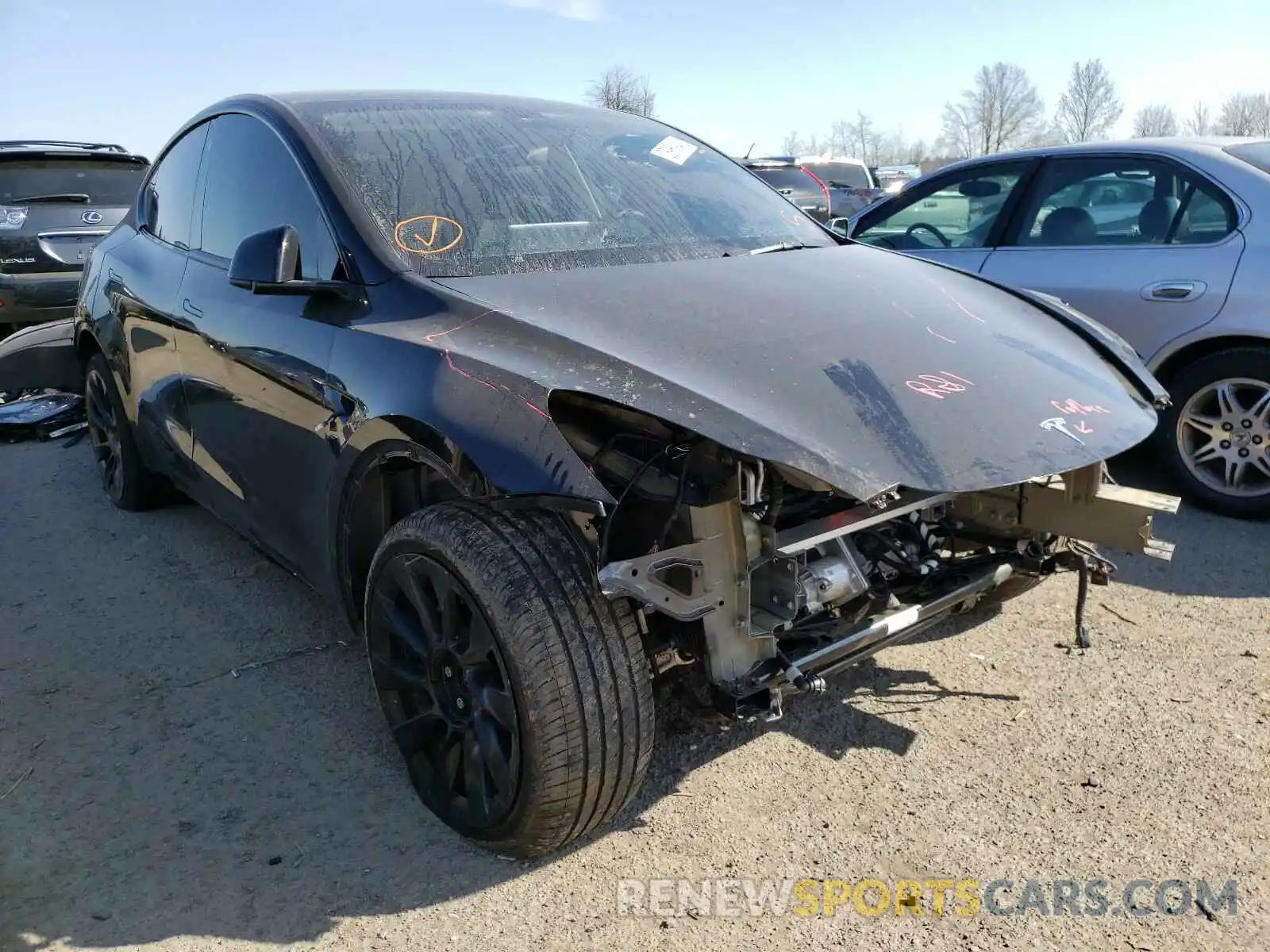 1 Photograph of a damaged car 5YJYGDEE4MF123110 TESLA MODEL Y 2021