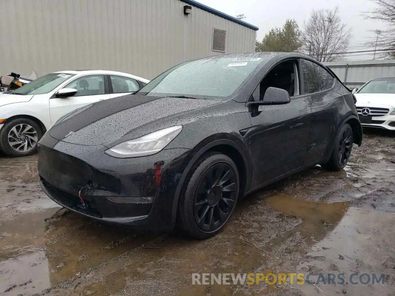 2 Photograph of a damaged car 5YJYGDEE4MF123995 TESLA MODEL Y 2021