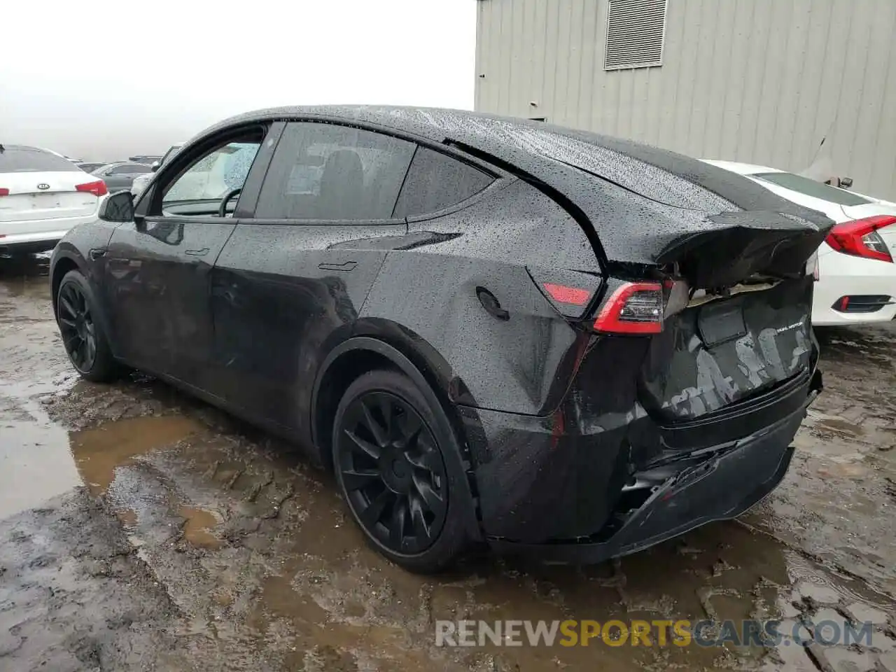 3 Photograph of a damaged car 5YJYGDEE4MF123995 TESLA MODEL Y 2021