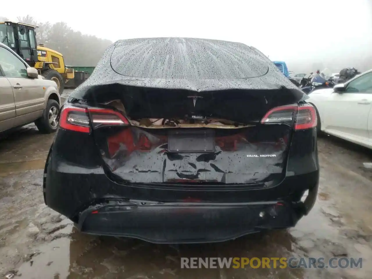 9 Photograph of a damaged car 5YJYGDEE4MF123995 TESLA MODEL Y 2021