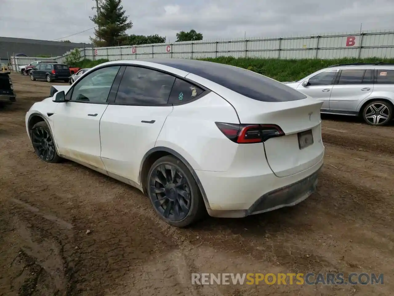 3 Фотография поврежденного автомобиля 5YJYGDEE4MF140019 TESLA MODEL Y 2021