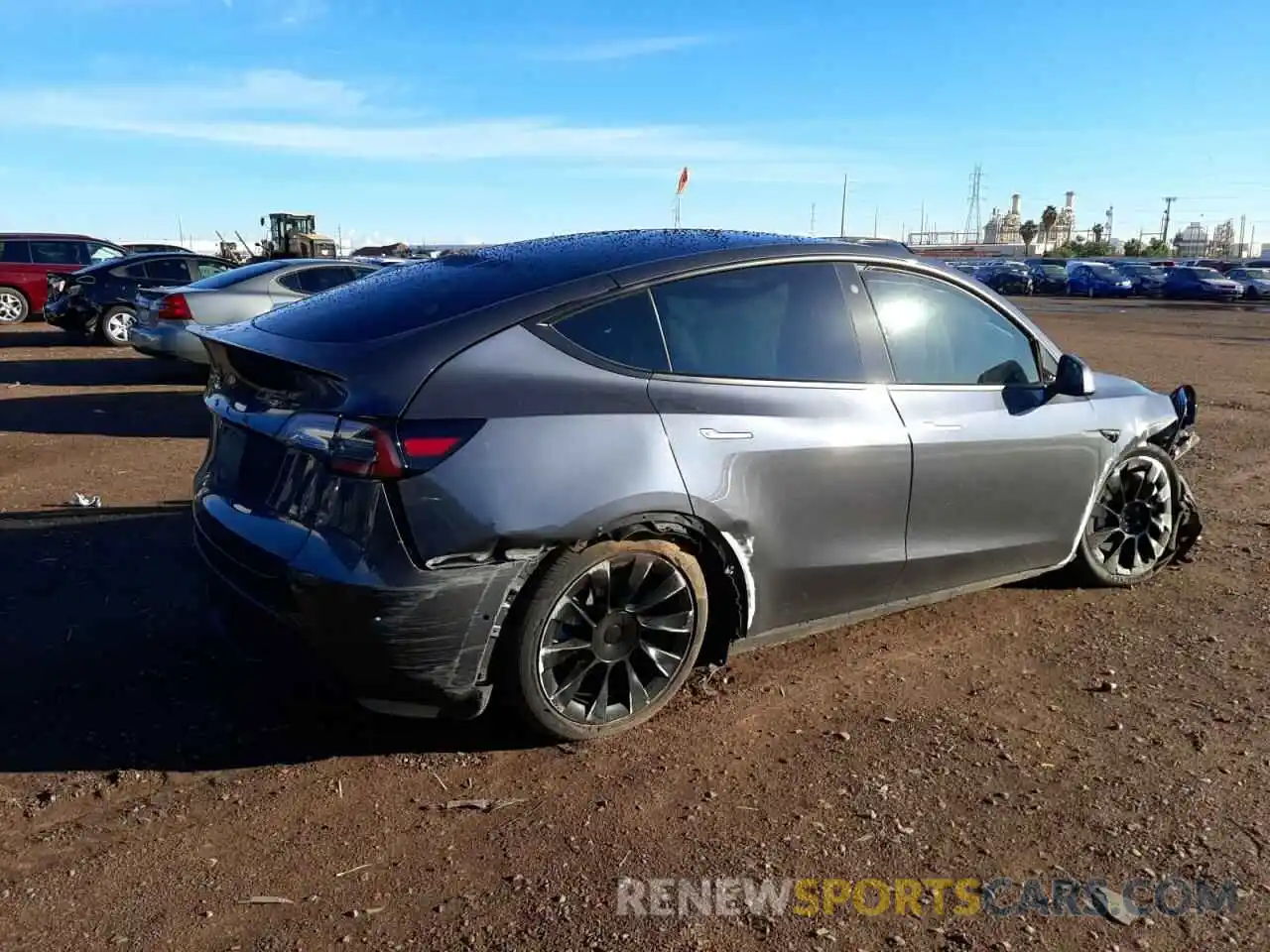 4 Photograph of a damaged car 5YJYGDEE4MF143440 TESLA MODEL Y 2021