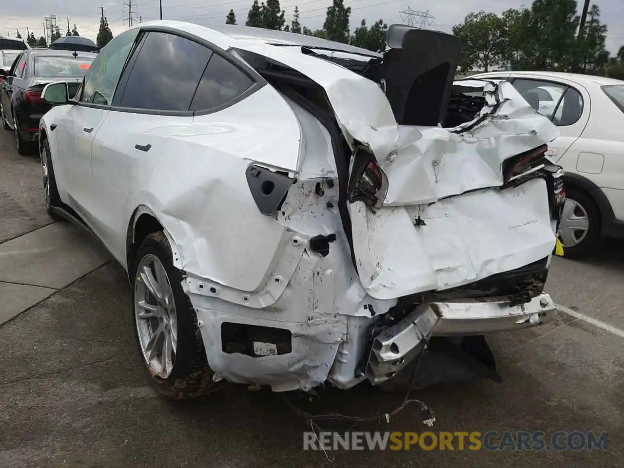 3 Photograph of a damaged car 5YJYGDEE4MF145625 TESLA MODEL Y 2021