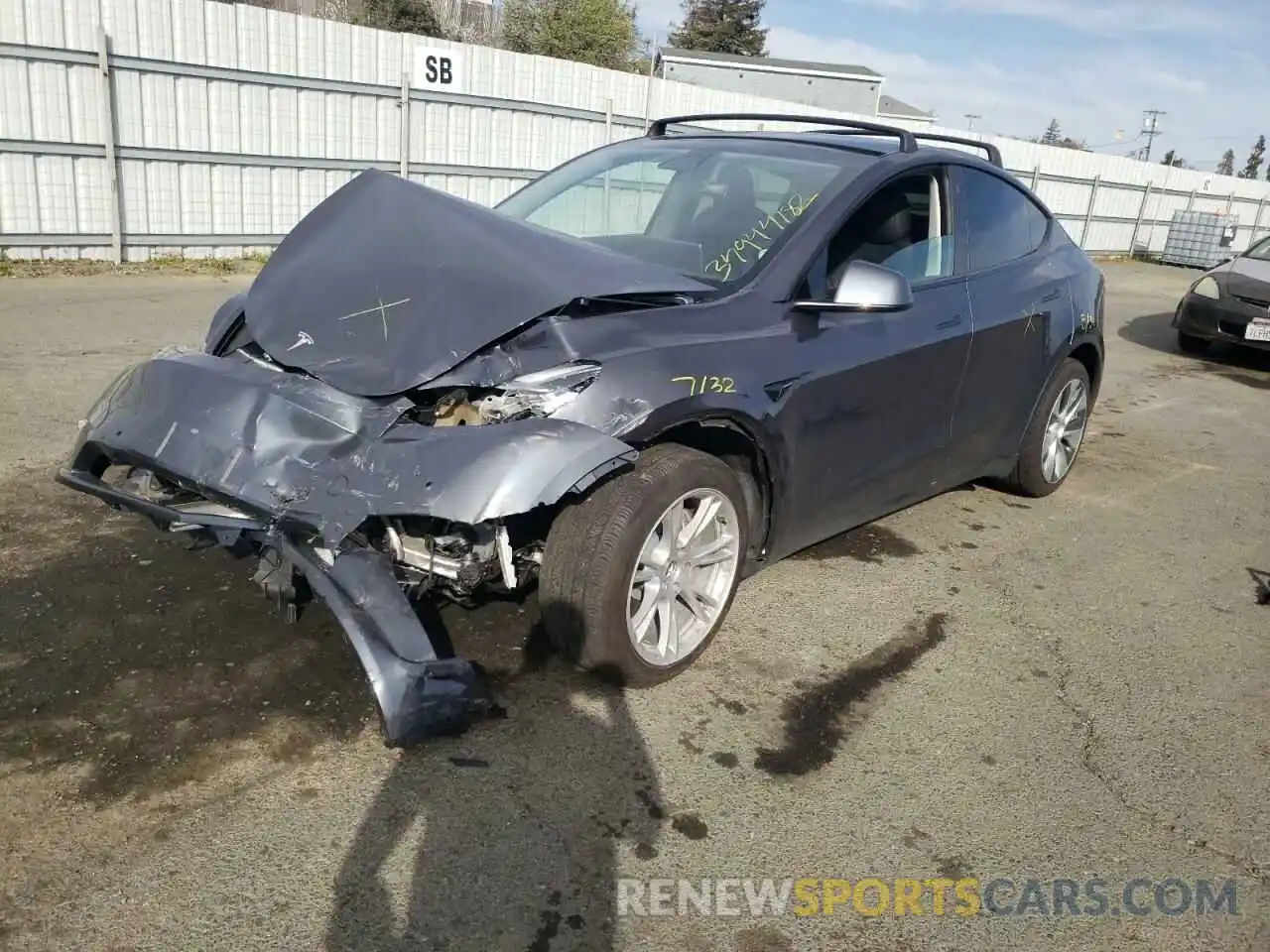 2 Photograph of a damaged car 5YJYGDEE4MF161100 TESLA MODEL Y 2021