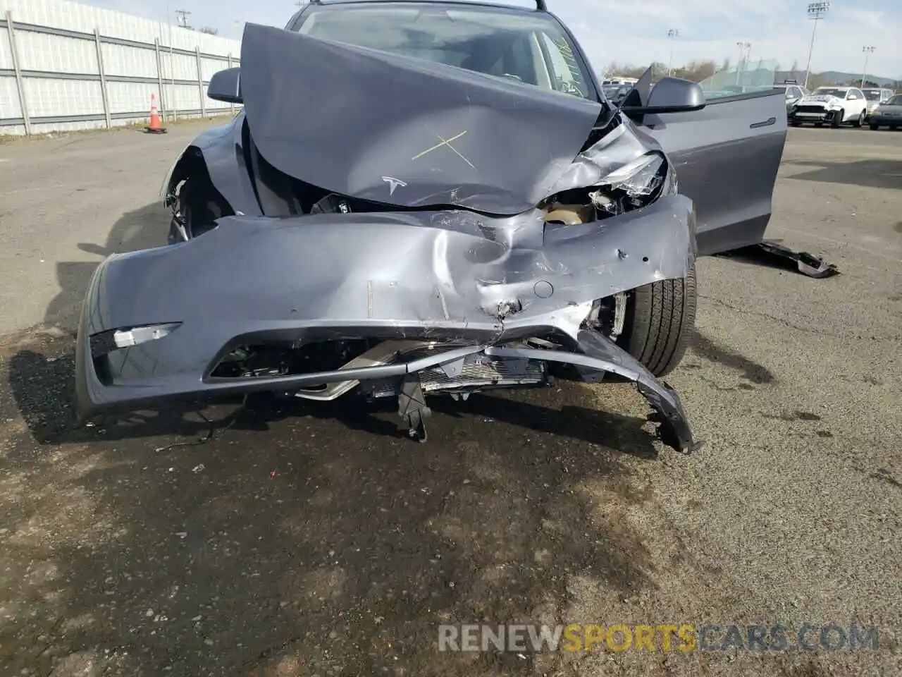 9 Photograph of a damaged car 5YJYGDEE4MF161100 TESLA MODEL Y 2021