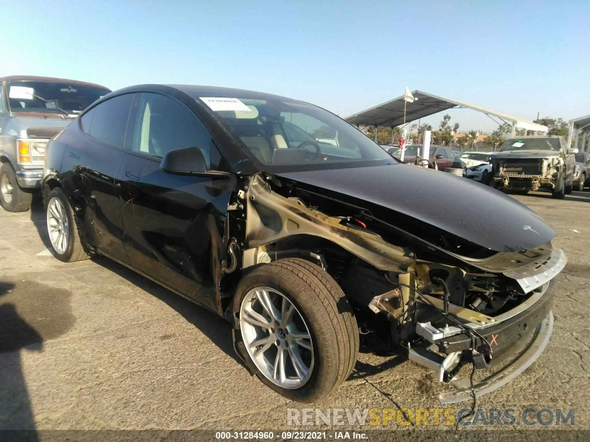 1 Photograph of a damaged car 5YJYGDEE4MF161162 TESLA MODEL Y 2021