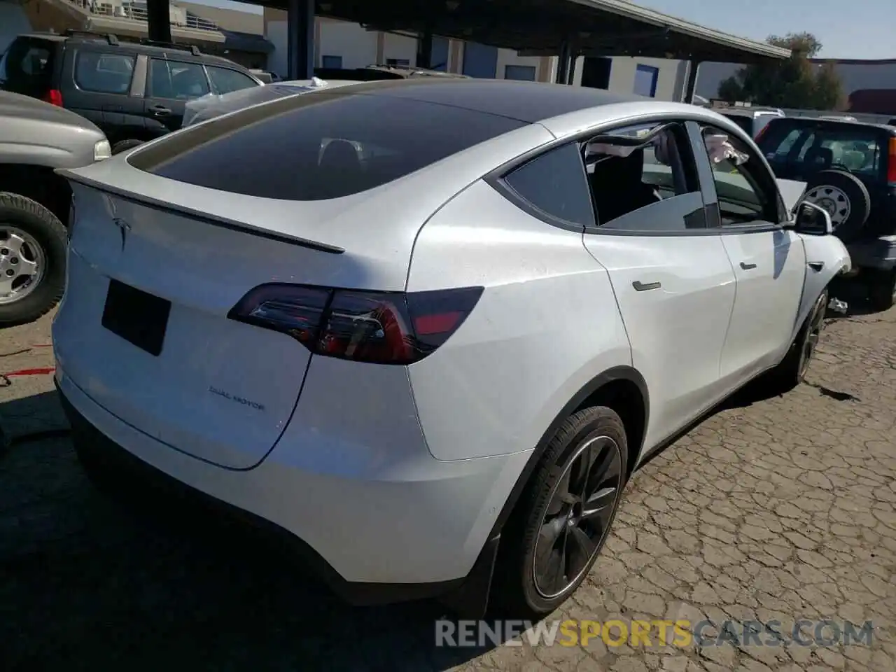 4 Фотография поврежденного автомобиля 5YJYGDEE4MF180777 TESLA MODEL Y 2021