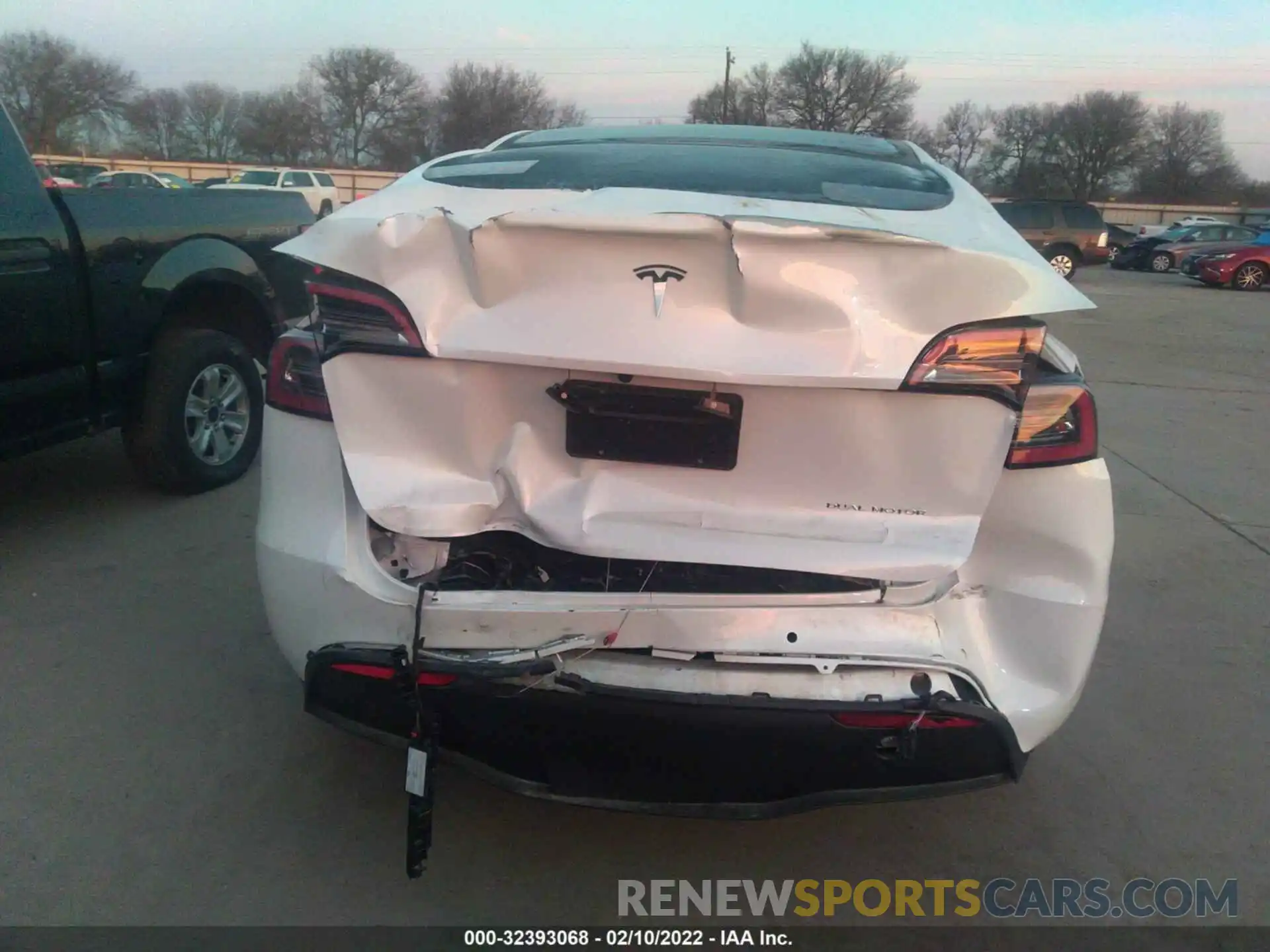 6 Photograph of a damaged car 5YJYGDEE4MF183971 TESLA MODEL Y 2021