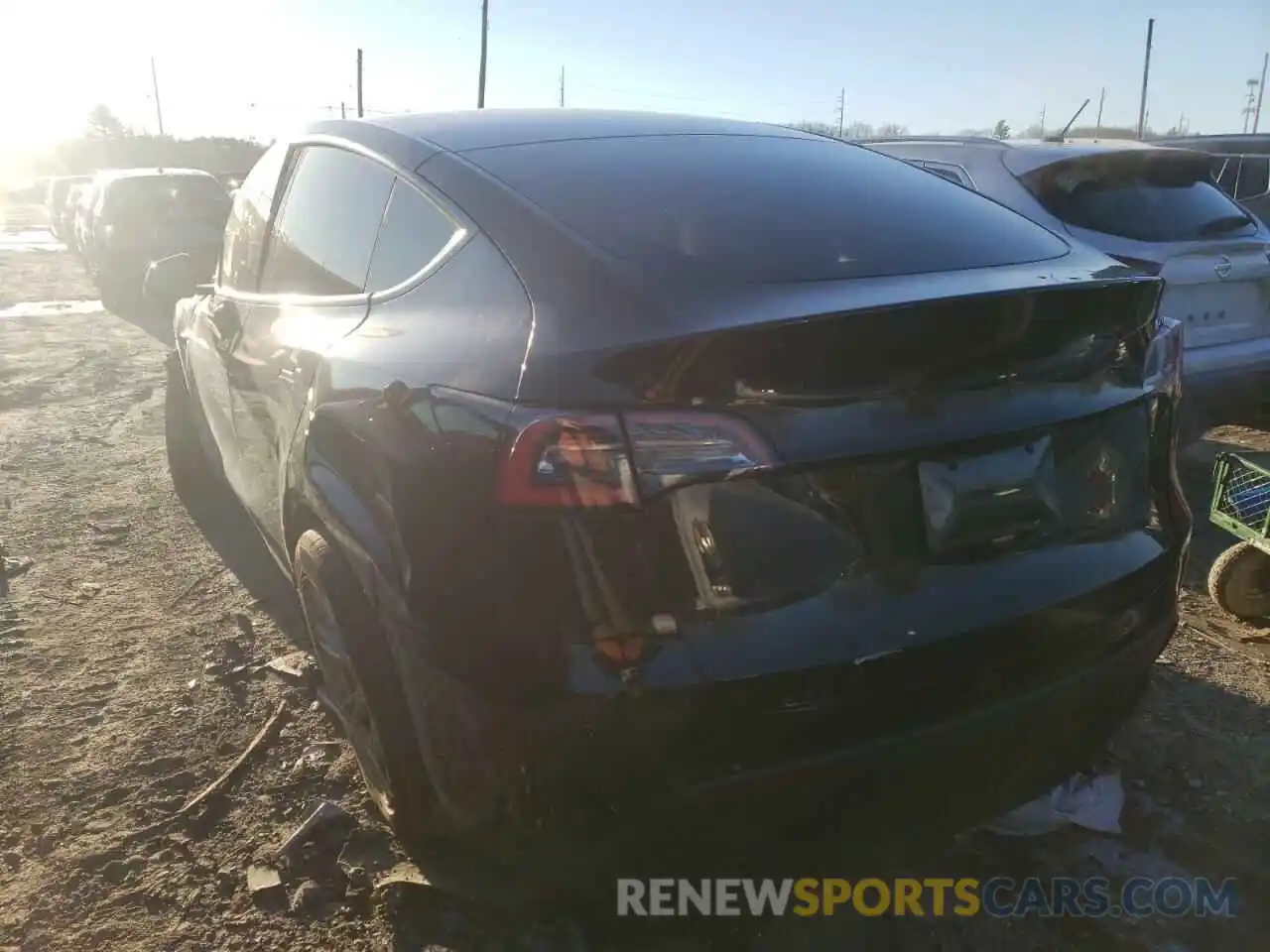 3 Photograph of a damaged car 5YJYGDEE4MF186787 TESLA MODEL Y 2021