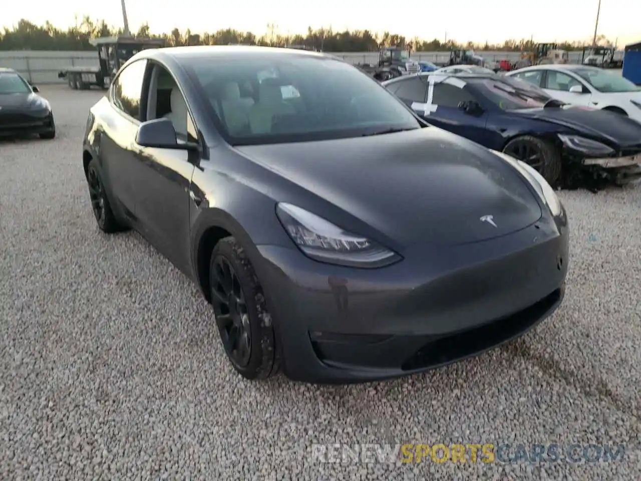 1 Photograph of a damaged car 5YJYGDEE4MF187065 TESLA MODEL Y 2021