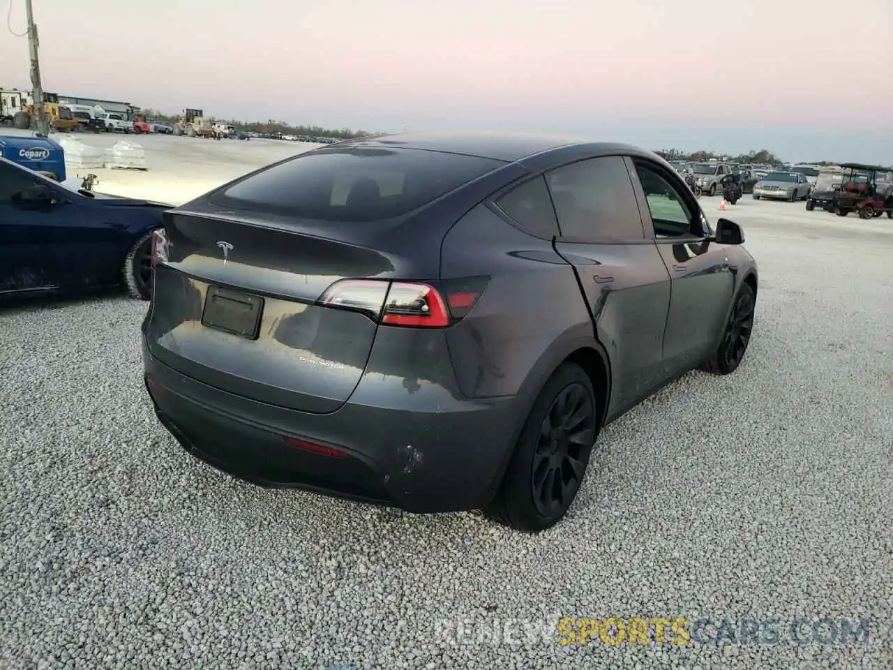 4 Photograph of a damaged car 5YJYGDEE4MF187065 TESLA MODEL Y 2021