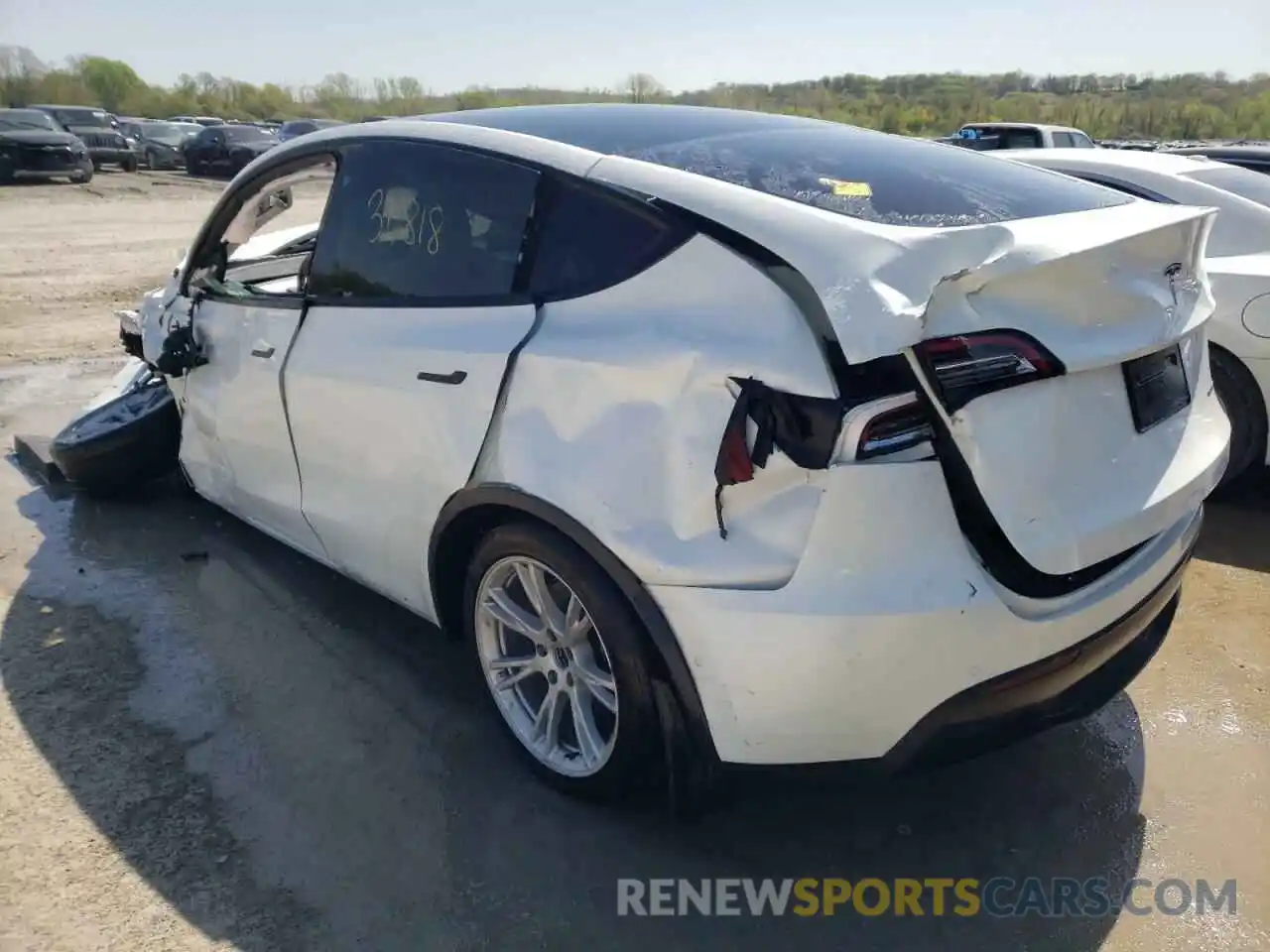 3 Photograph of a damaged car 5YJYGDEE4MF189950 TESLA MODEL Y 2021