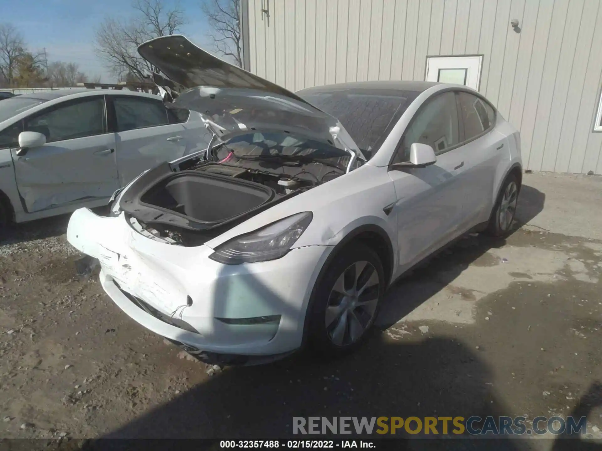 2 Photograph of a damaged car 5YJYGDEE4MF204933 TESLA MODEL Y 2021