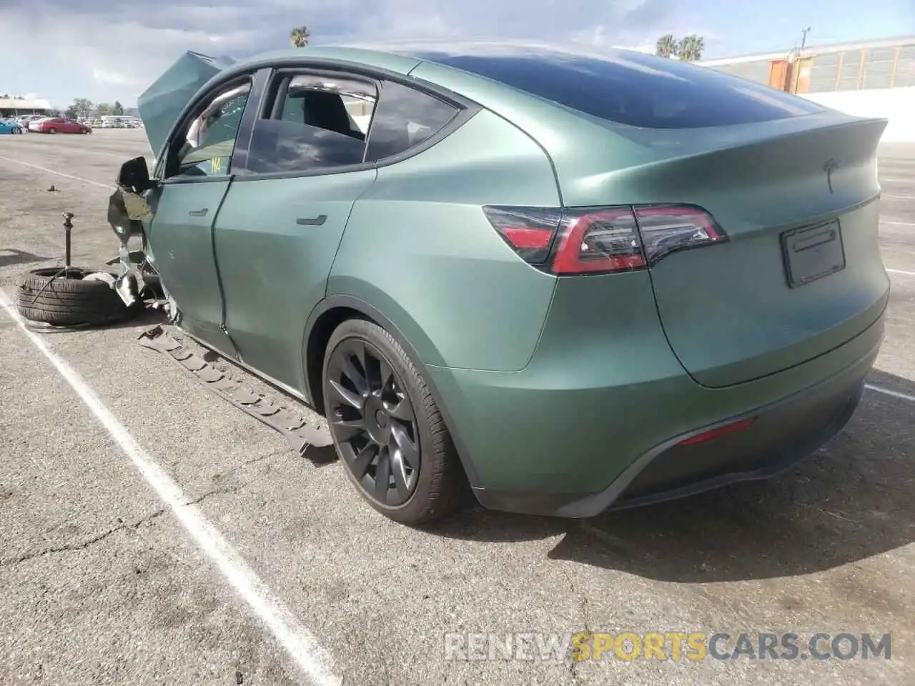 3 Photograph of a damaged car 5YJYGDEE4MF213339 TESLA MODEL Y 2021