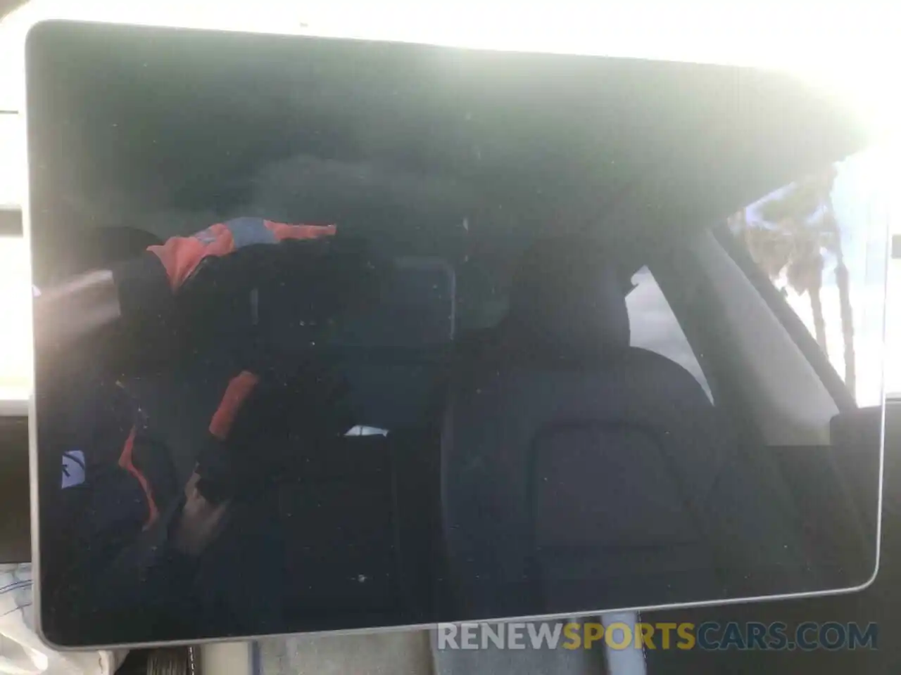 8 Photograph of a damaged car 5YJYGDEE4MF213339 TESLA MODEL Y 2021