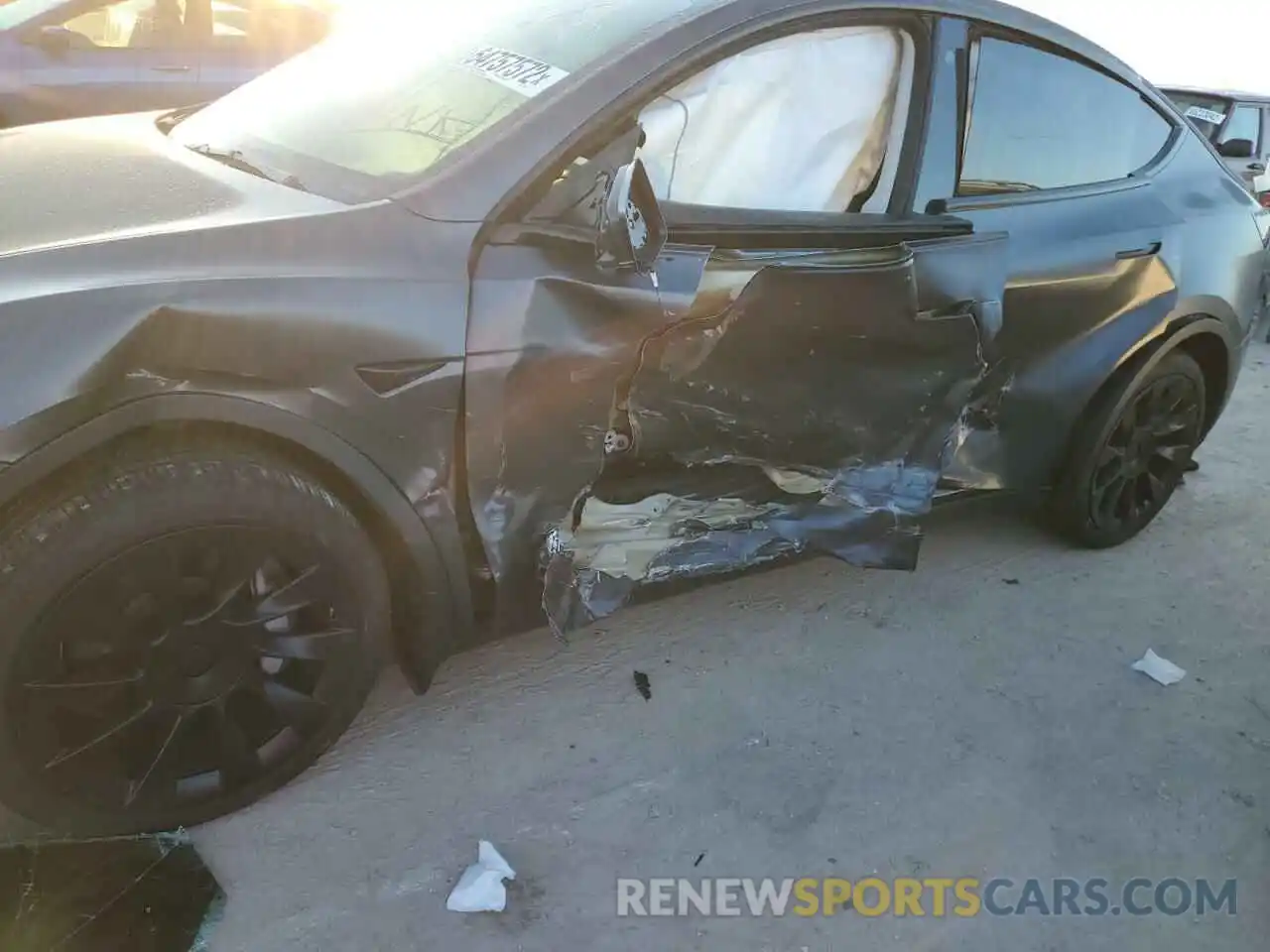 9 Photograph of a damaged car 5YJYGDEE4MF227127 TESLA MODEL Y 2021