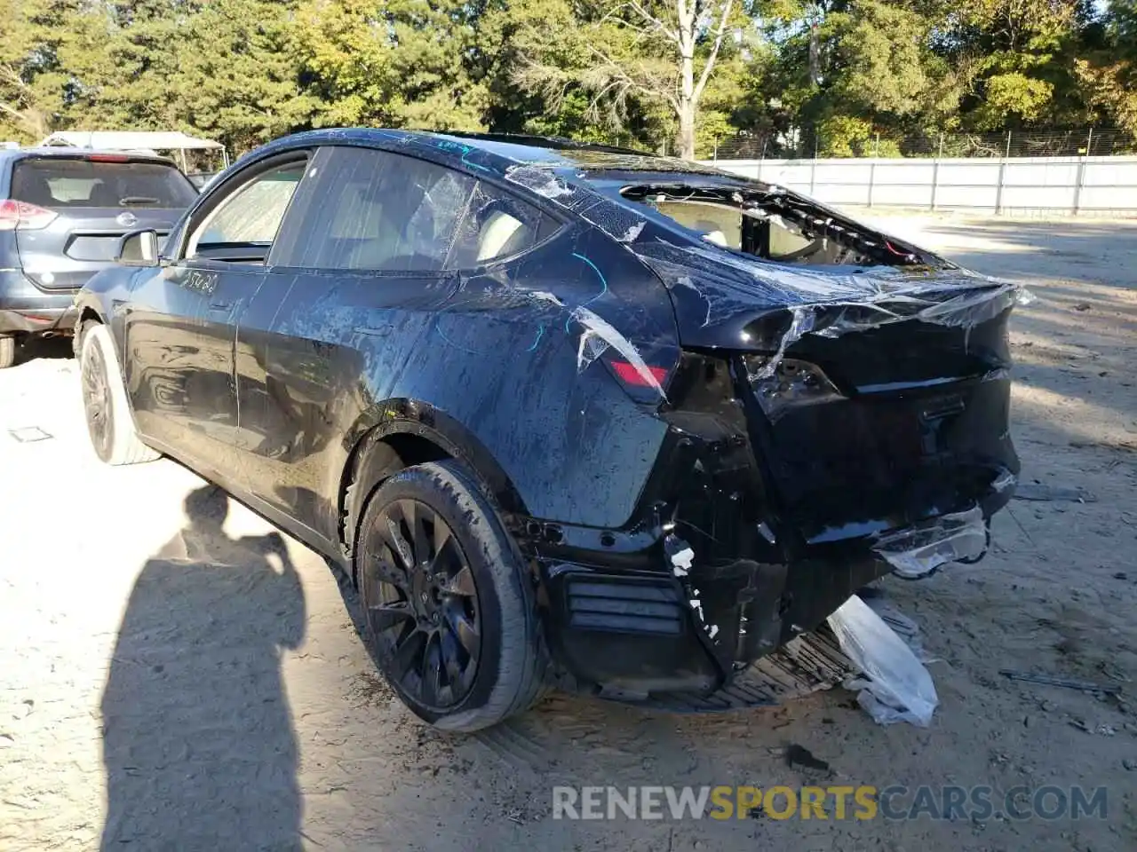 3 Photograph of a damaged car 5YJYGDEE4MF256367 TESLA MODEL Y 2021