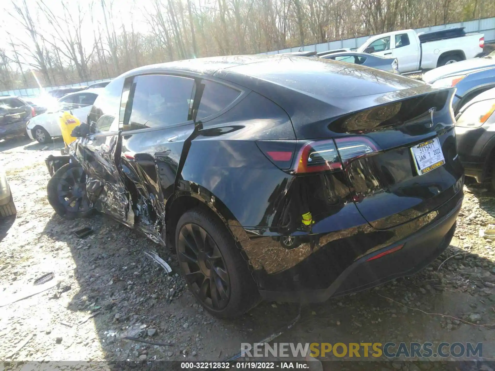 3 Photograph of a damaged car 5YJYGDEE4MF256790 TESLA MODEL Y 2021