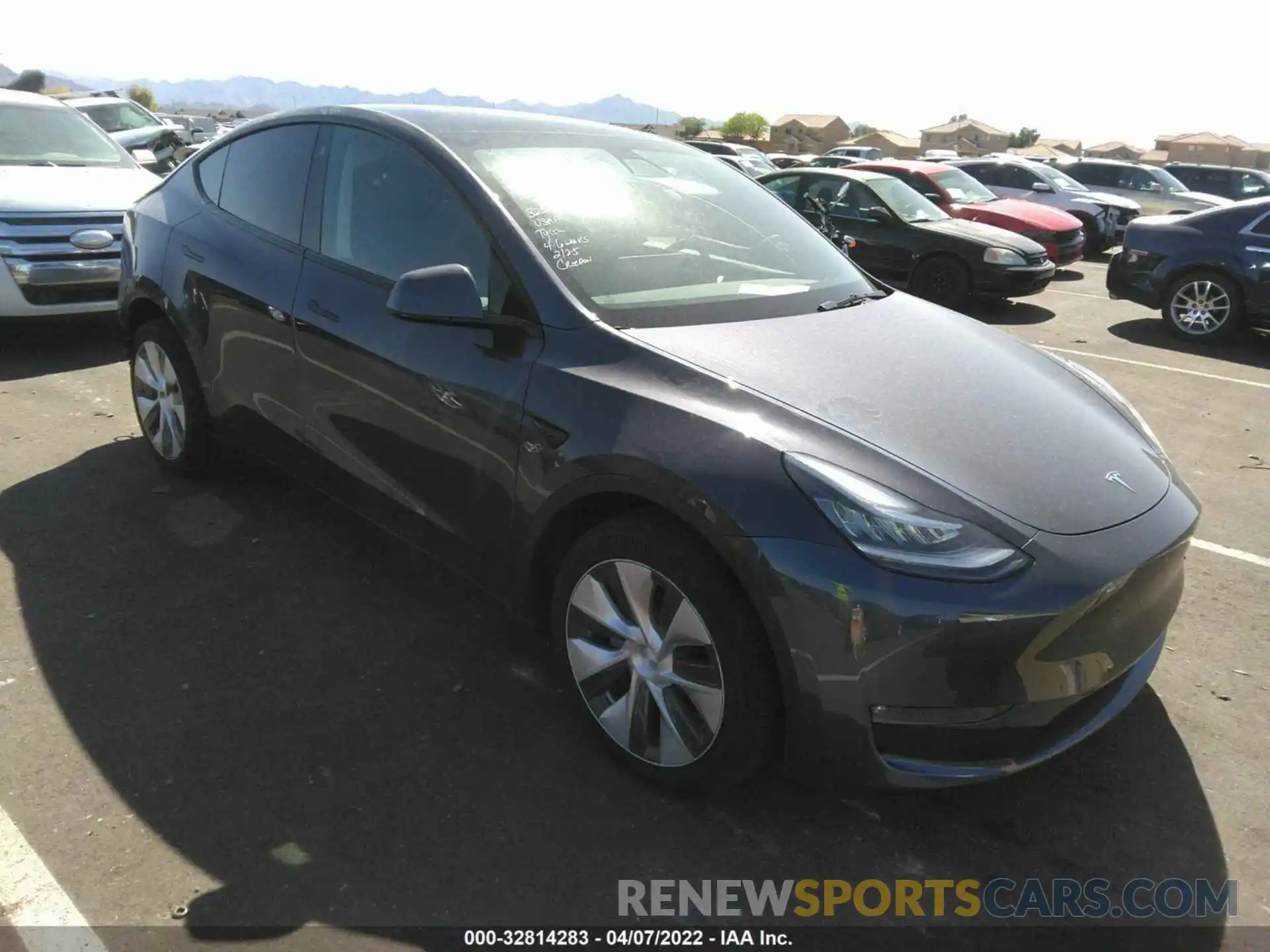 1 Photograph of a damaged car 5YJYGDEE4MF273492 TESLA MODEL Y 2021