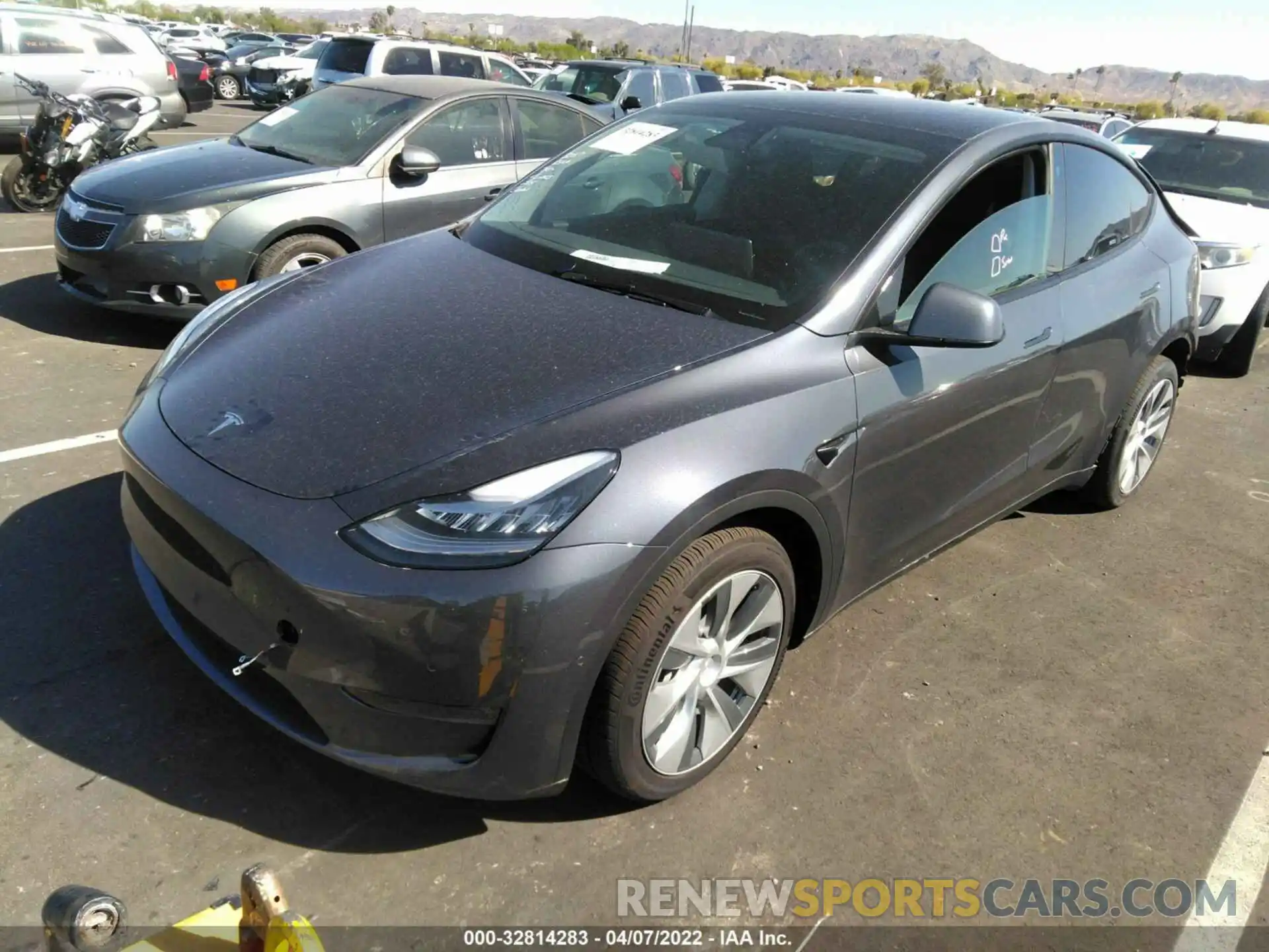 2 Photograph of a damaged car 5YJYGDEE4MF273492 TESLA MODEL Y 2021