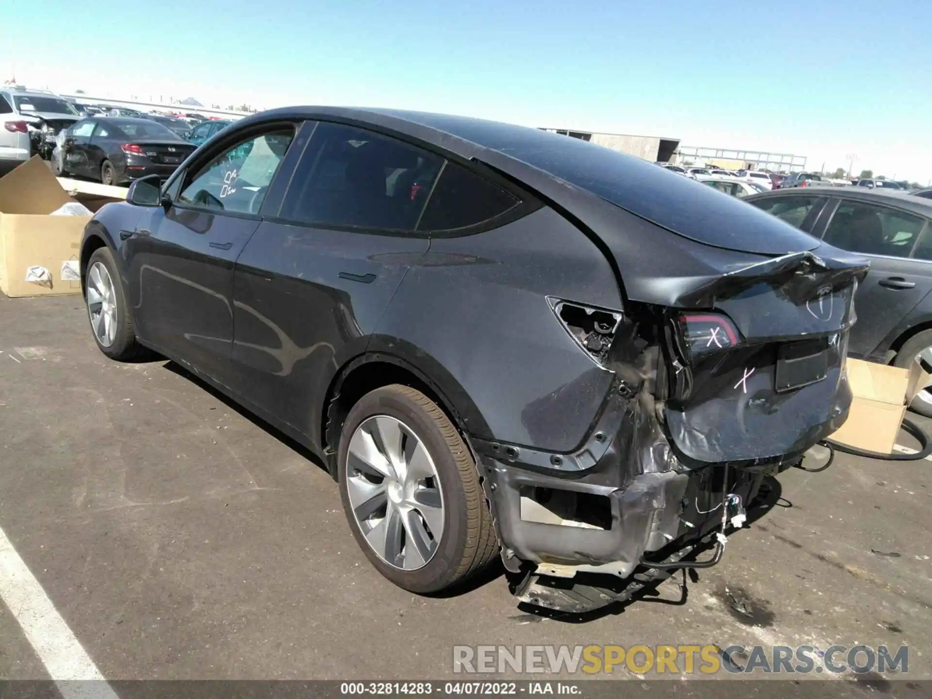 3 Photograph of a damaged car 5YJYGDEE4MF273492 TESLA MODEL Y 2021