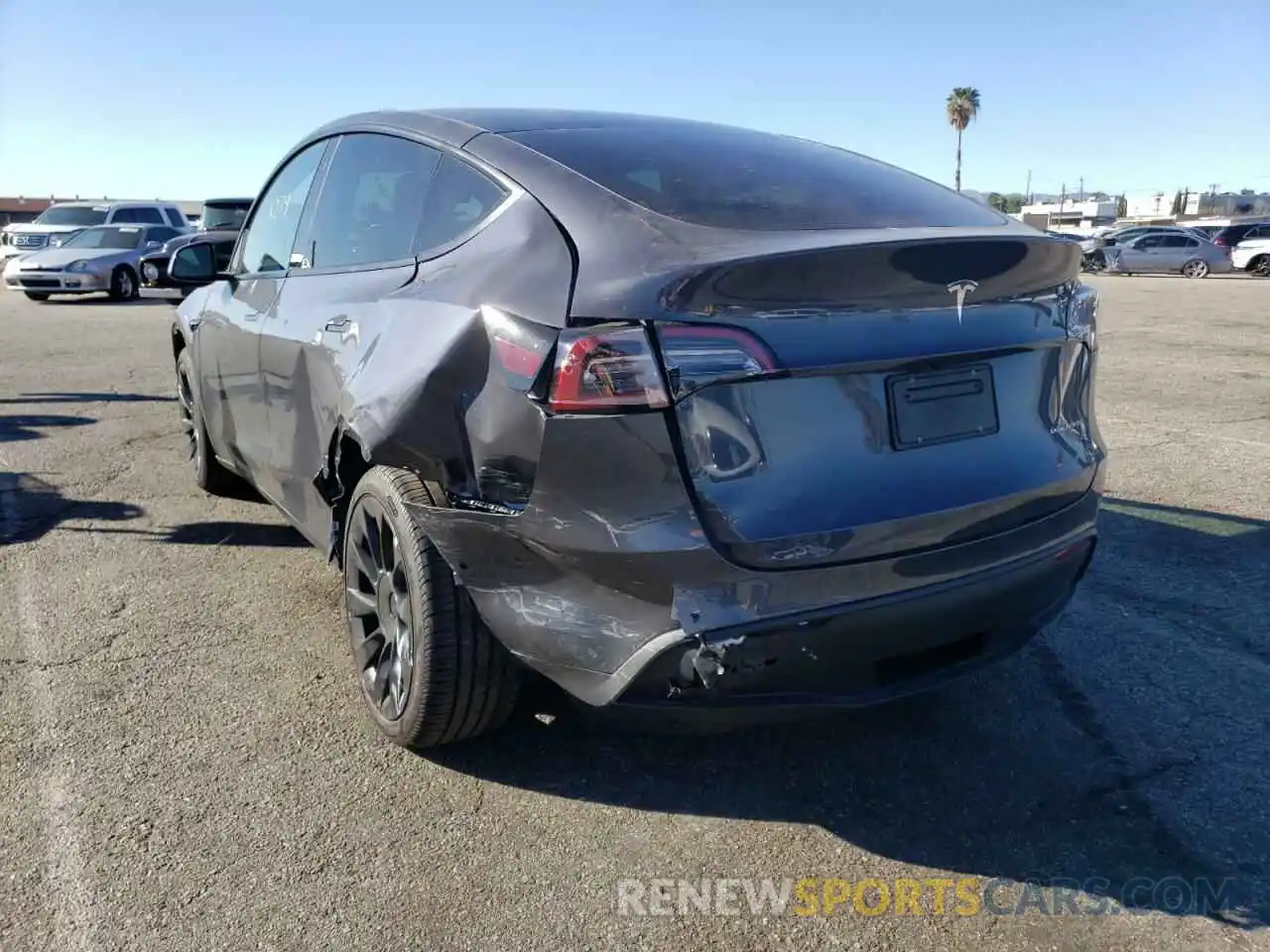 3 Photograph of a damaged car 5YJYGDEE4MF274576 TESLA MODEL Y 2021