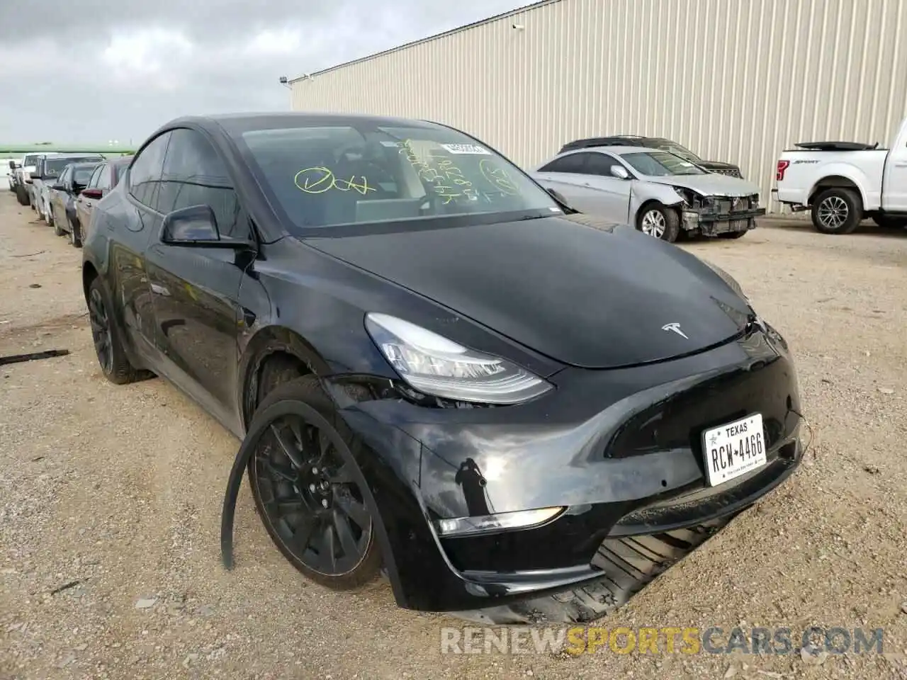 1 Photograph of a damaged car 5YJYGDEE4MF287361 TESLA MODEL Y 2021