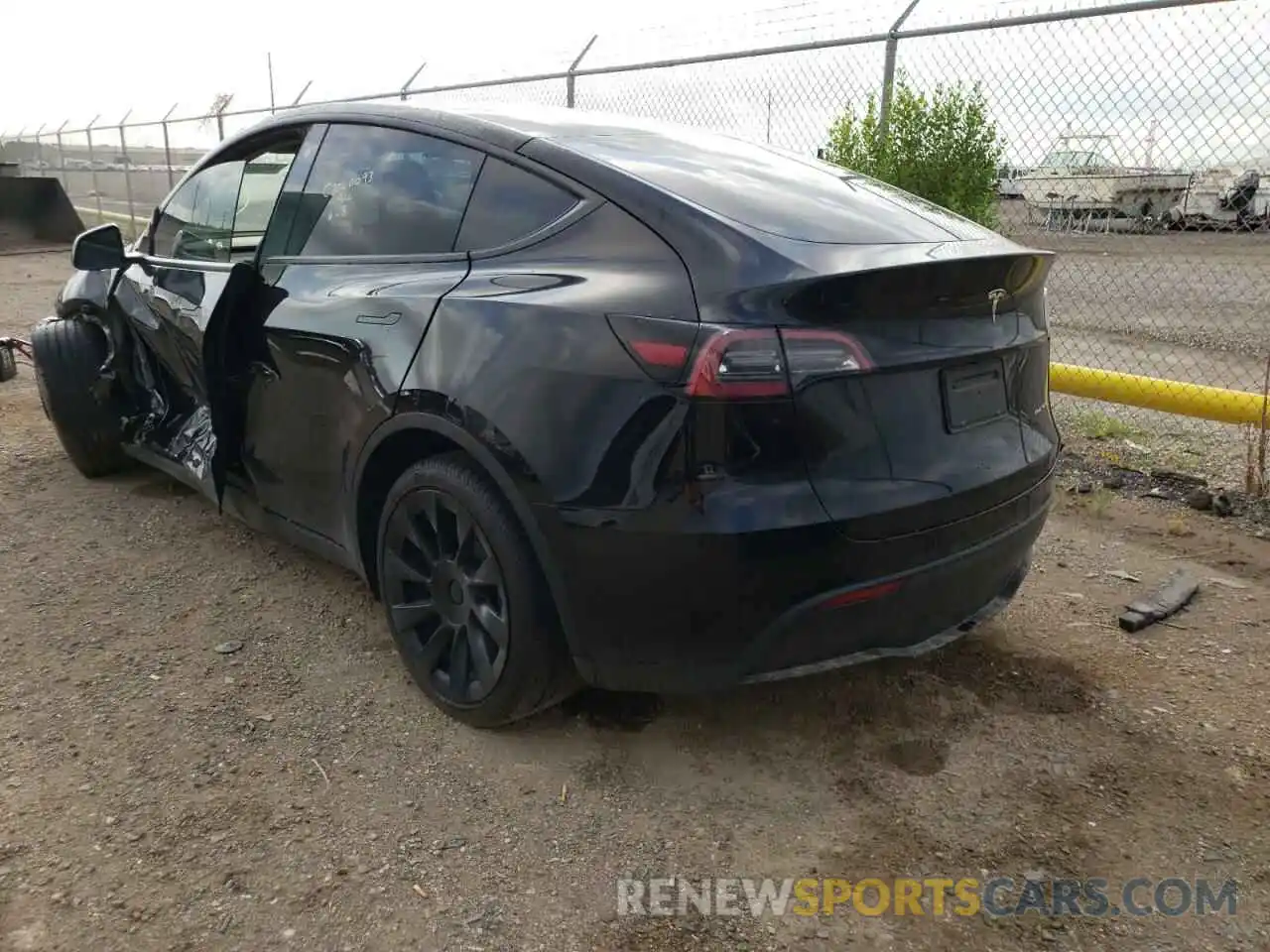 3 Photograph of a damaged car 5YJYGDEE4MF287361 TESLA MODEL Y 2021