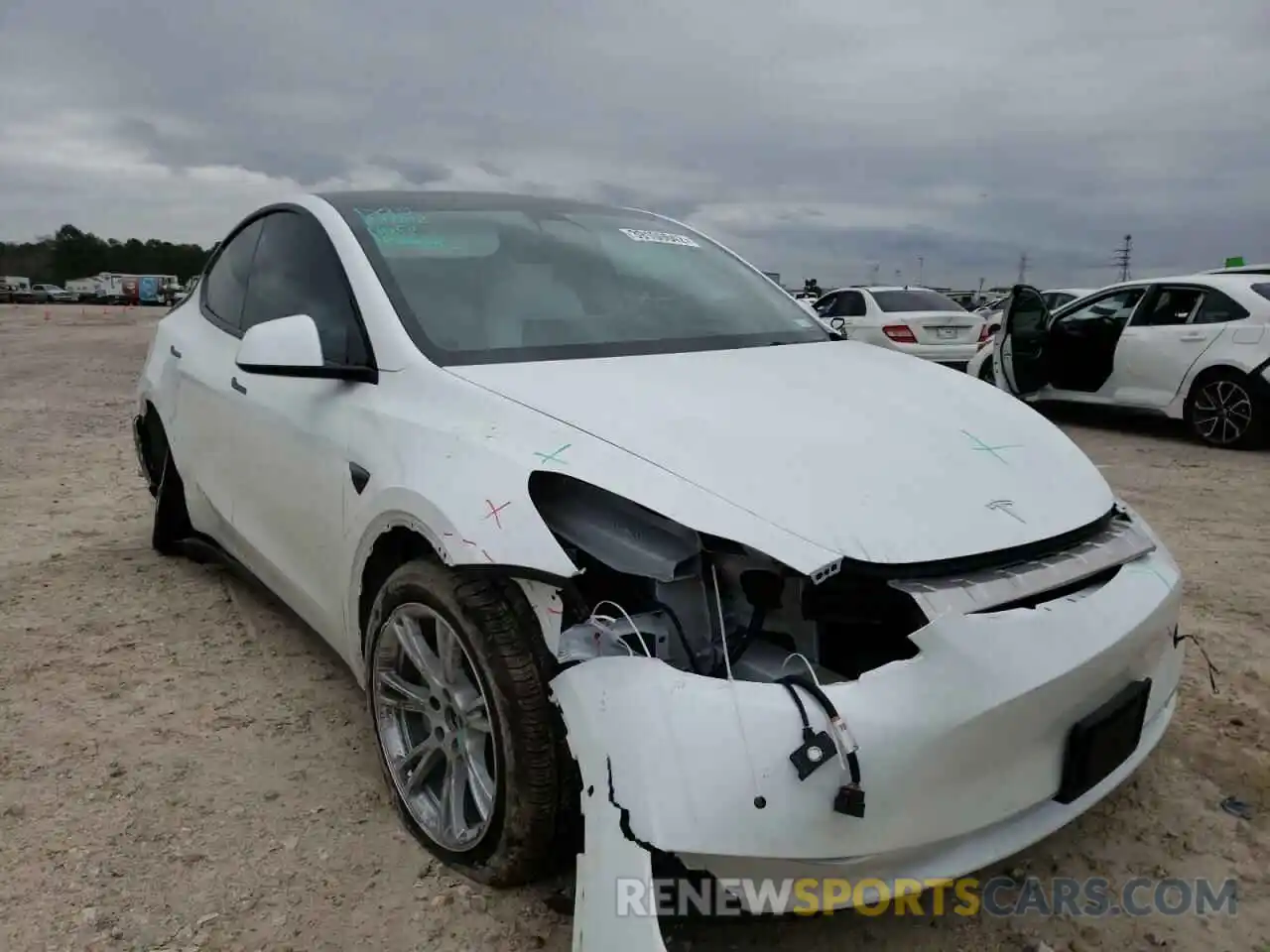 1 Photograph of a damaged car 5YJYGDEE4MF287702 TESLA MODEL Y 2021