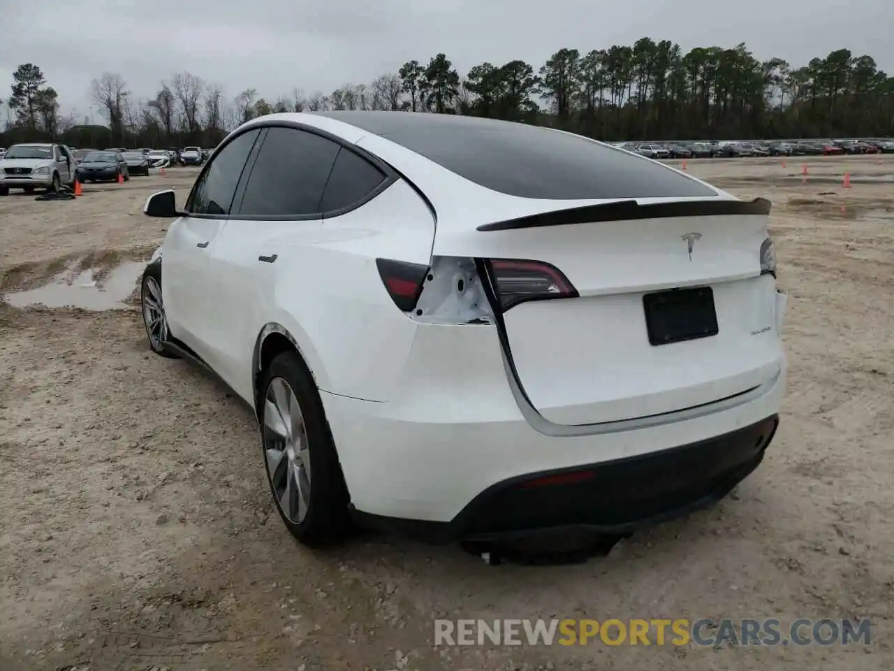 3 Photograph of a damaged car 5YJYGDEE4MF287702 TESLA MODEL Y 2021