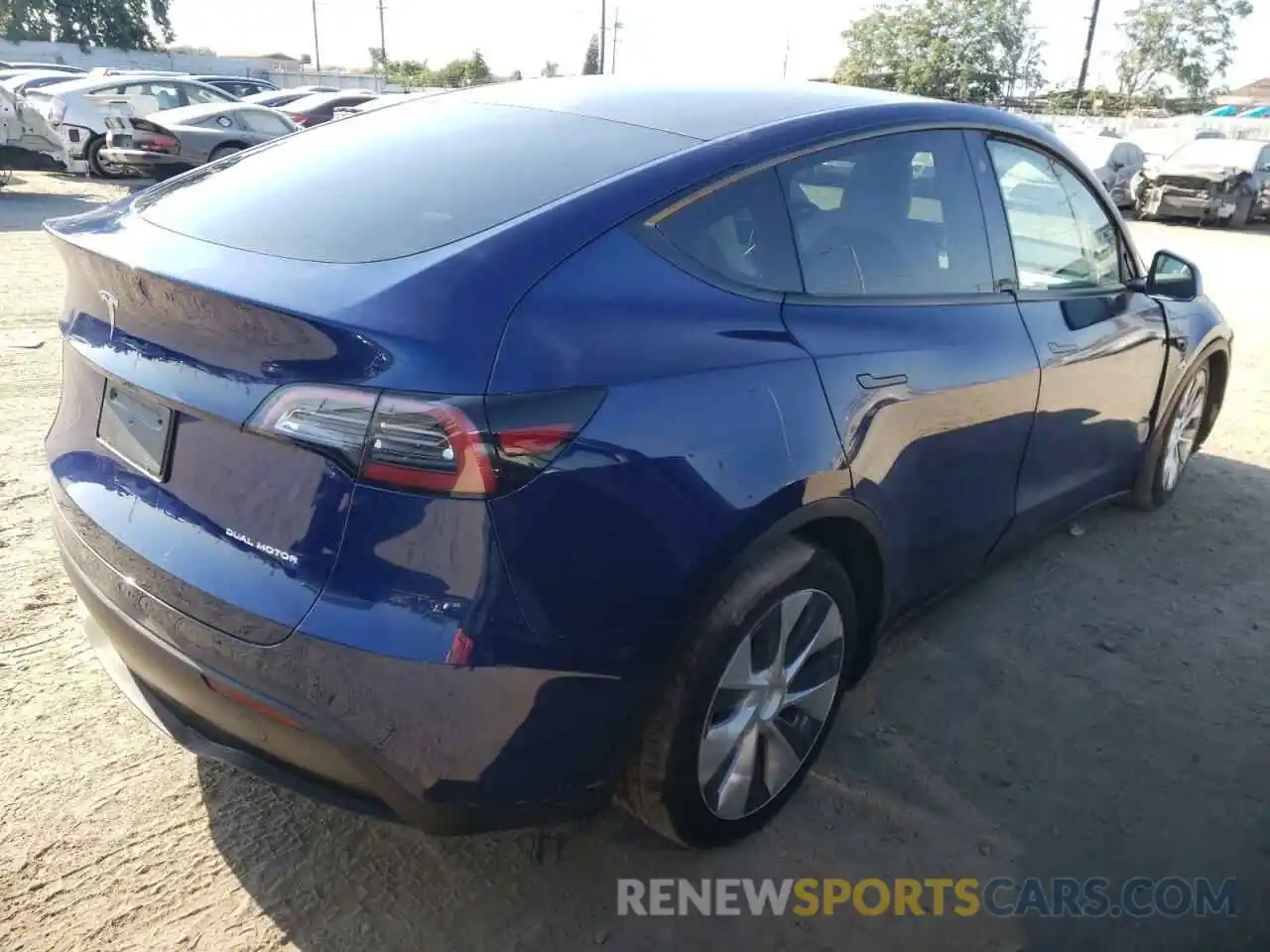 4 Photograph of a damaged car 5YJYGDEE4MF294956 TESLA MODEL Y 2021