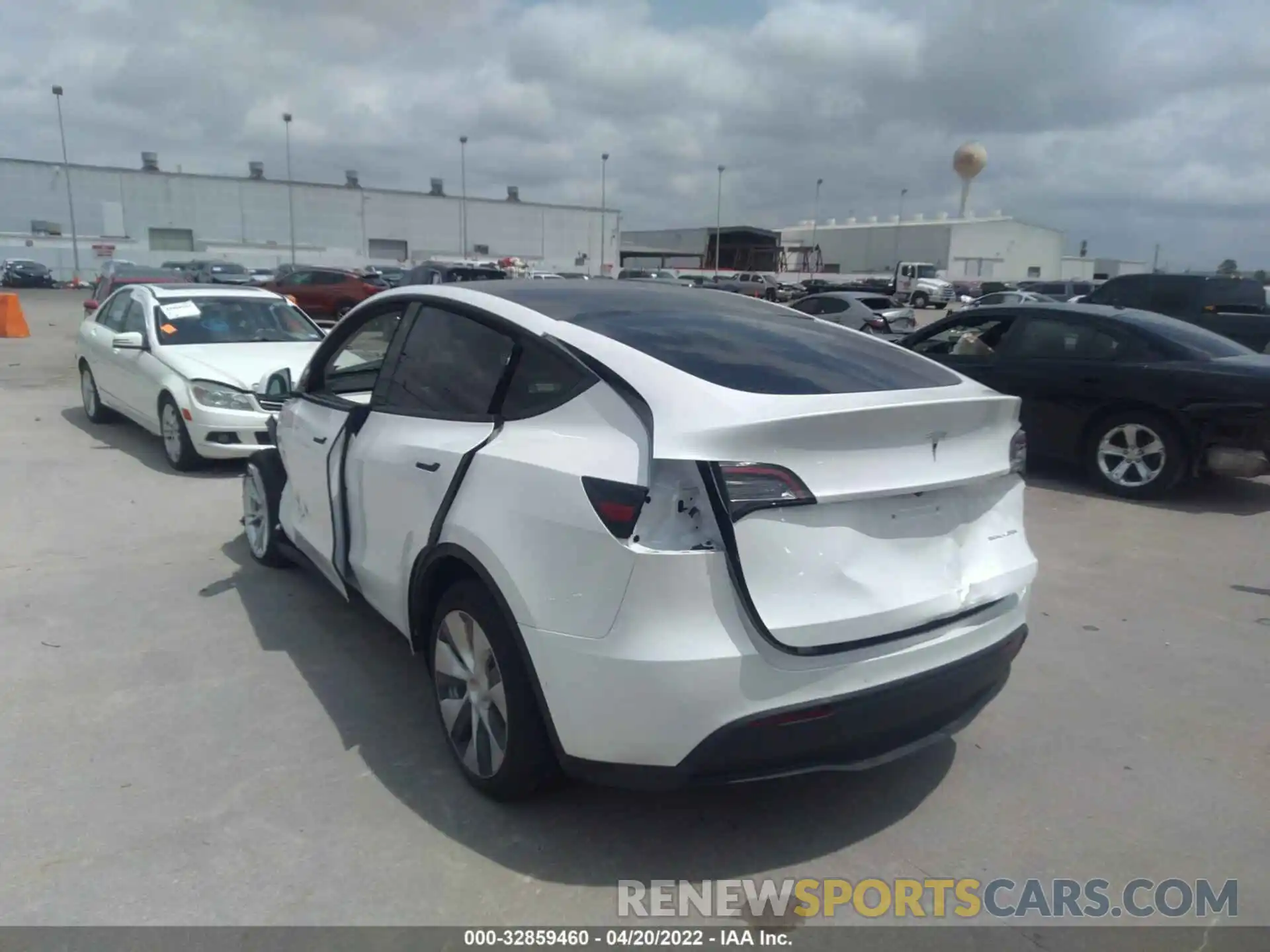 3 Photograph of a damaged car 5YJYGDEE4MF306720 TESLA MODEL Y 2021