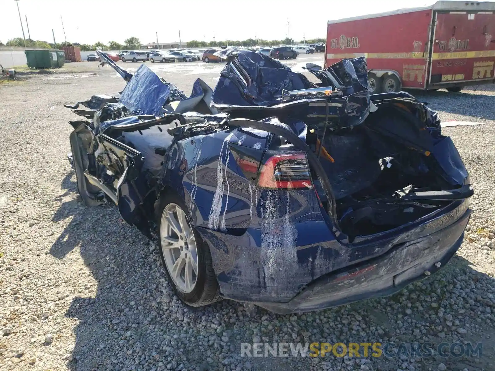 3 Photograph of a damaged car 5YJYGDEE5MF060759 TESLA MODEL Y 2021