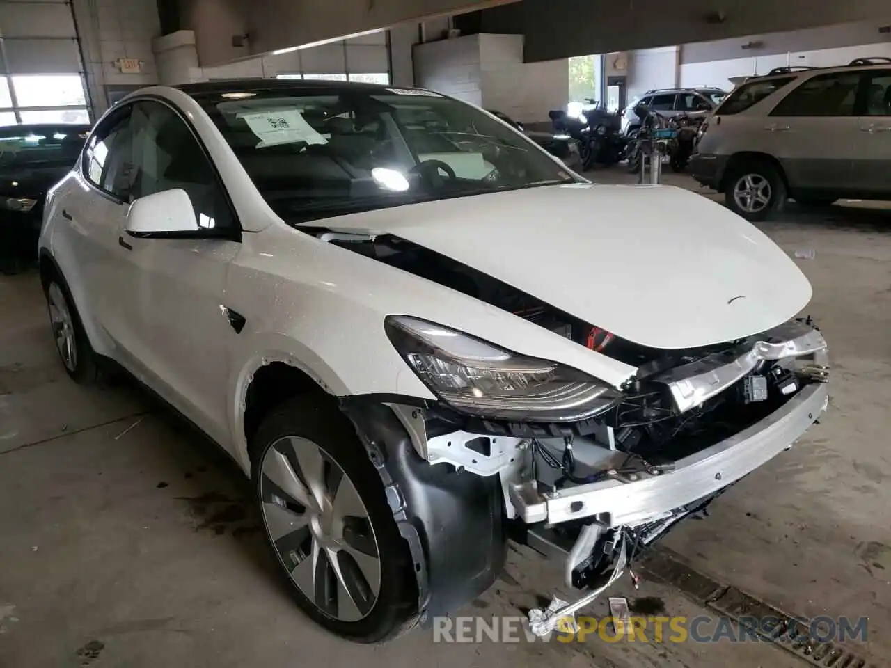 1 Photograph of a damaged car 5YJYGDEE5MF061216 TESLA MODEL Y 2021