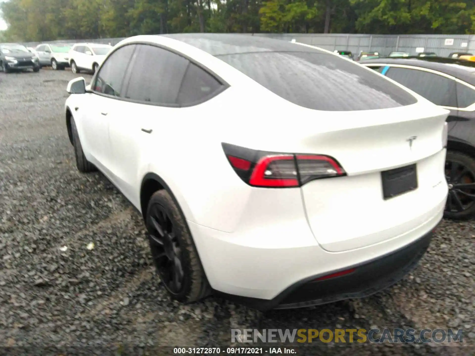 3 Photograph of a damaged car 5YJYGDEE5MF062303 TESLA MODEL Y 2021