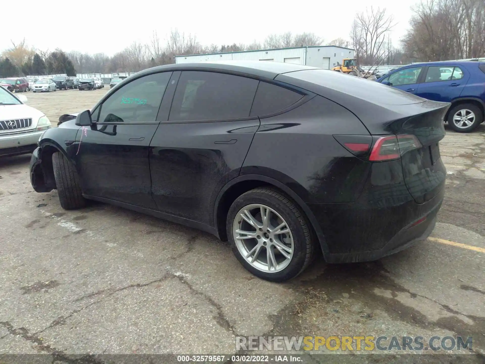 3 Photograph of a damaged car 5YJYGDEE5MF062592 TESLA MODEL Y 2021