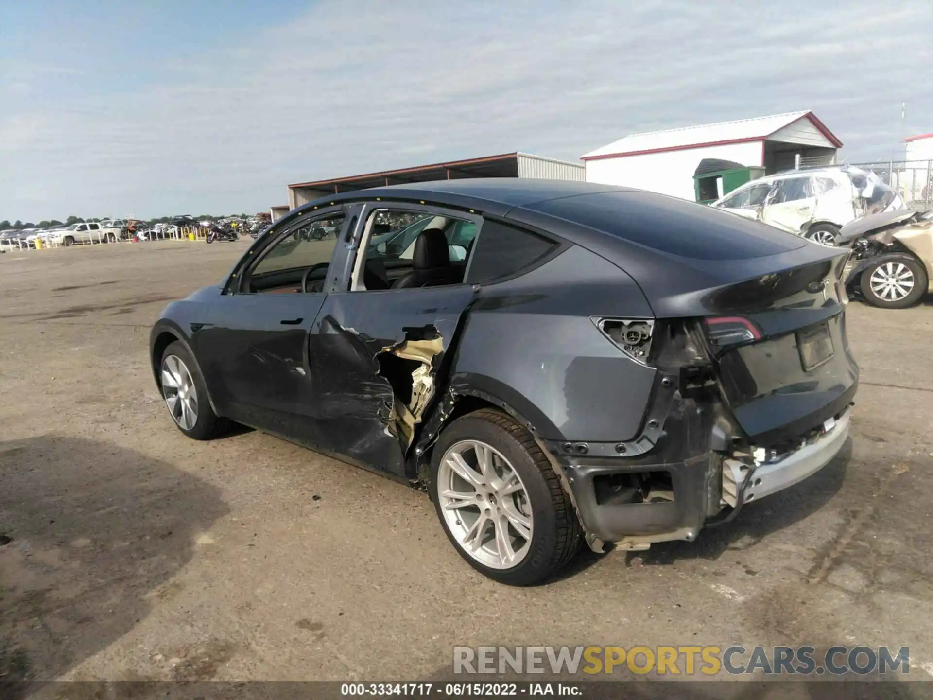 3 Photograph of a damaged car 5YJYGDEE5MF063080 TESLA MODEL Y 2021