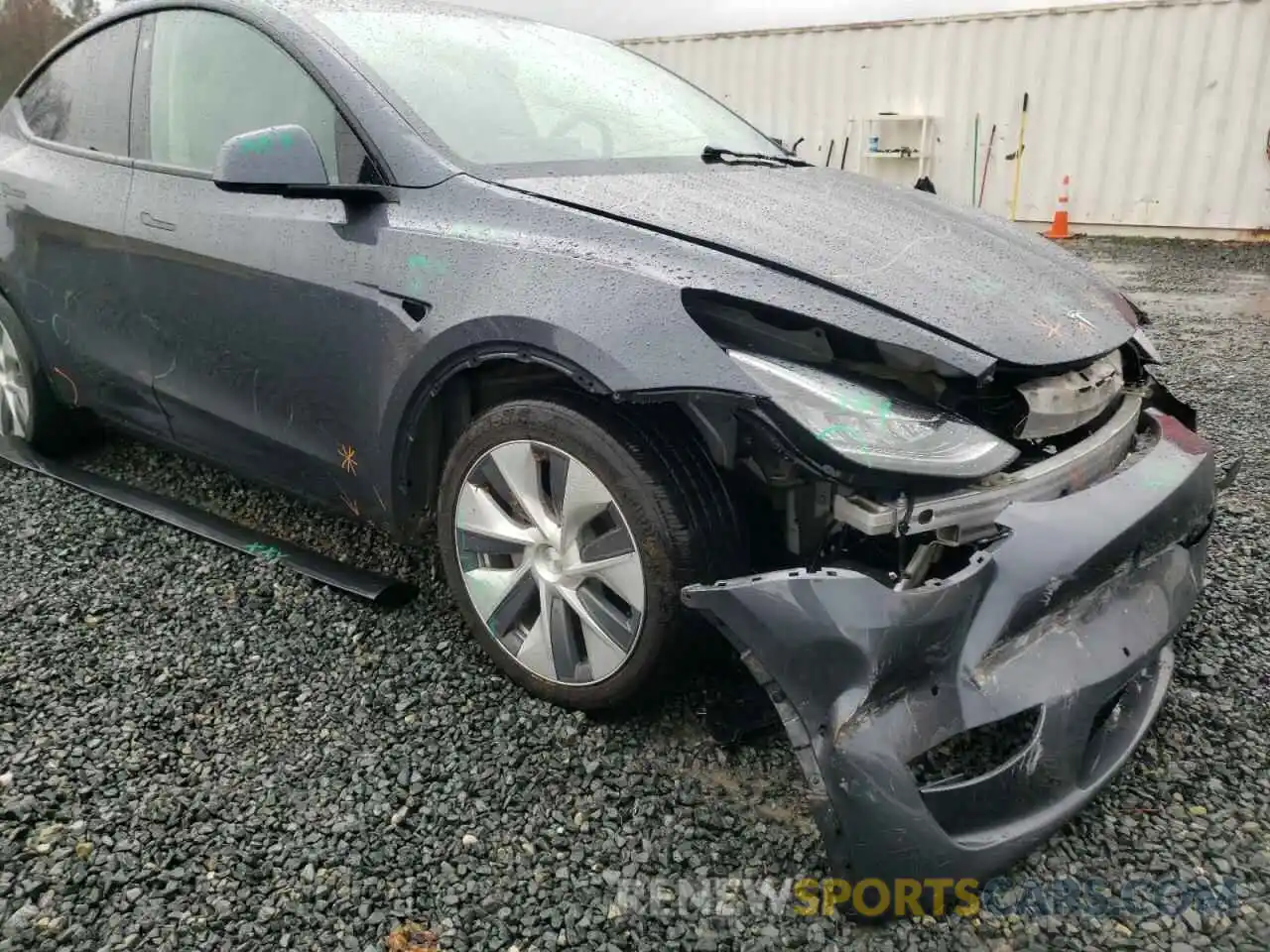 9 Photograph of a damaged car 5YJYGDEE5MF067209 TESLA MODEL Y 2021