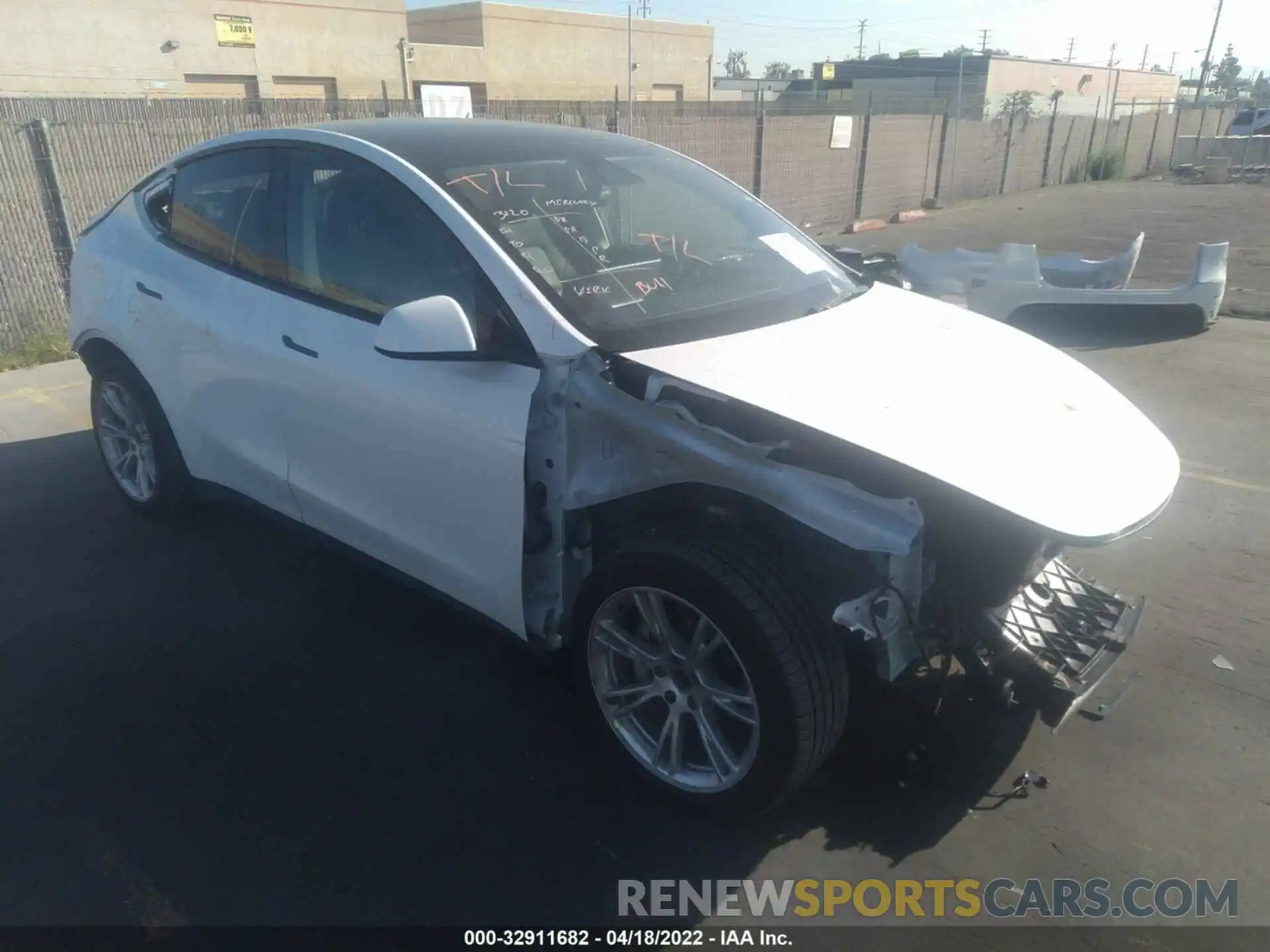 1 Photograph of a damaged car 5YJYGDEE5MF072801 TESLA MODEL Y 2021