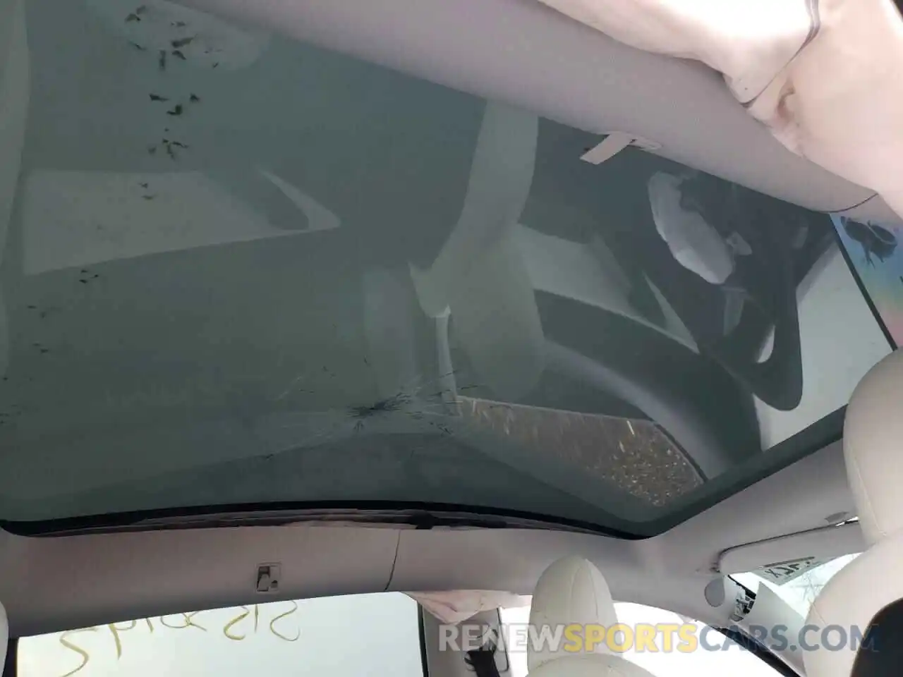 9 Photograph of a damaged car 5YJYGDEE5MF075875 TESLA MODEL Y 2021